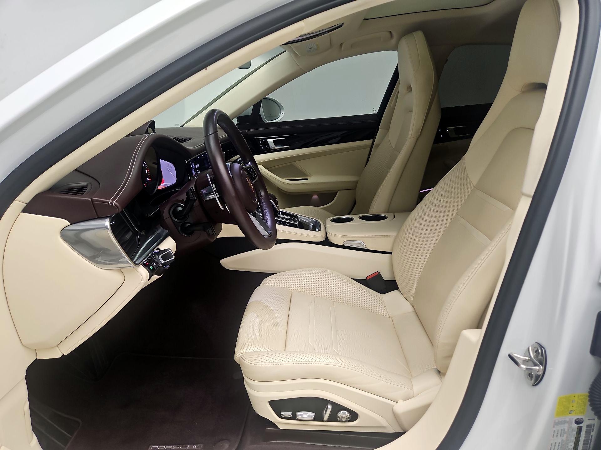 Thumbnail: 2020 Porsche Panamera - 11