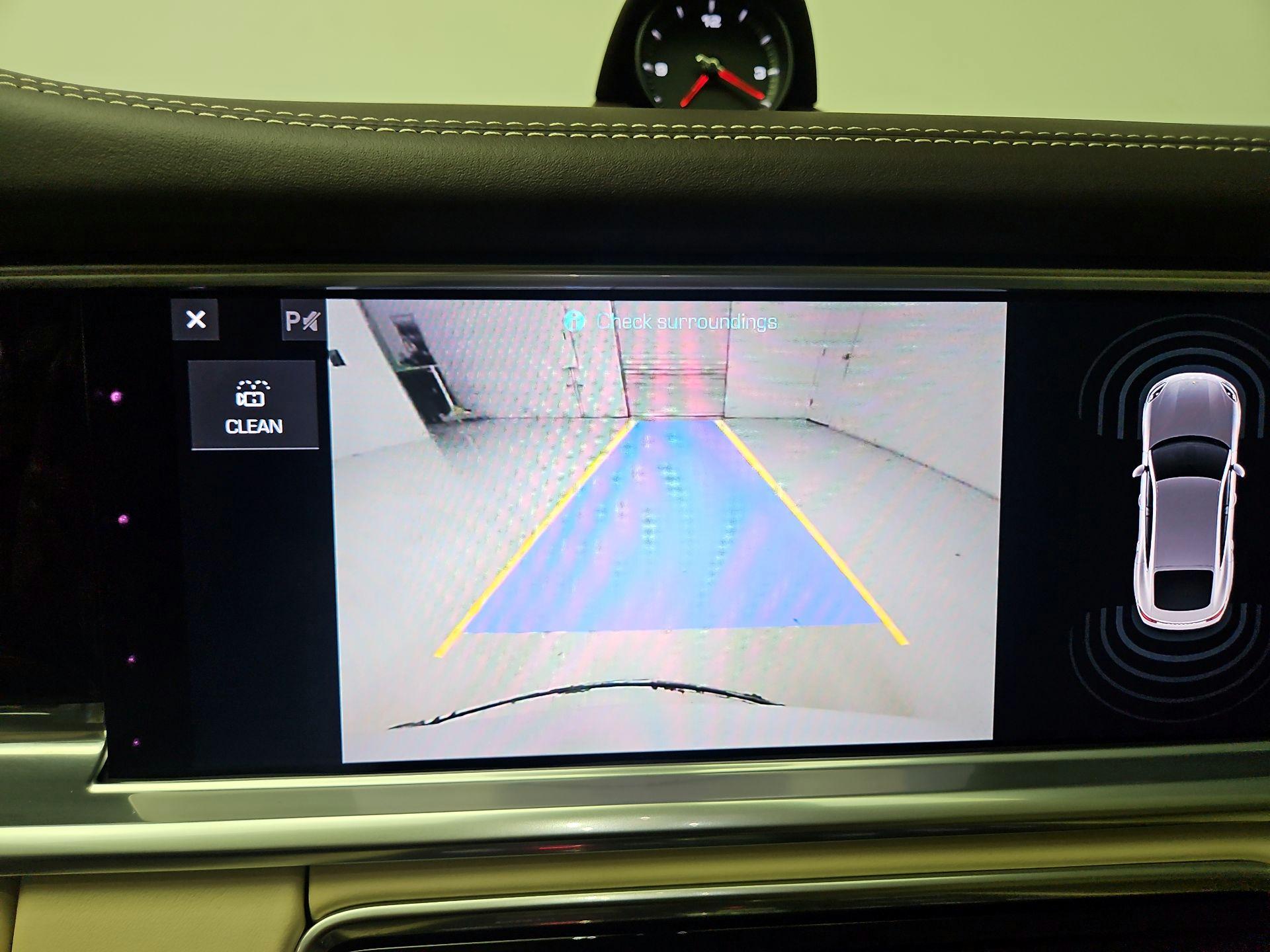 Thumbnail: 2020 Porsche Panamera - 15