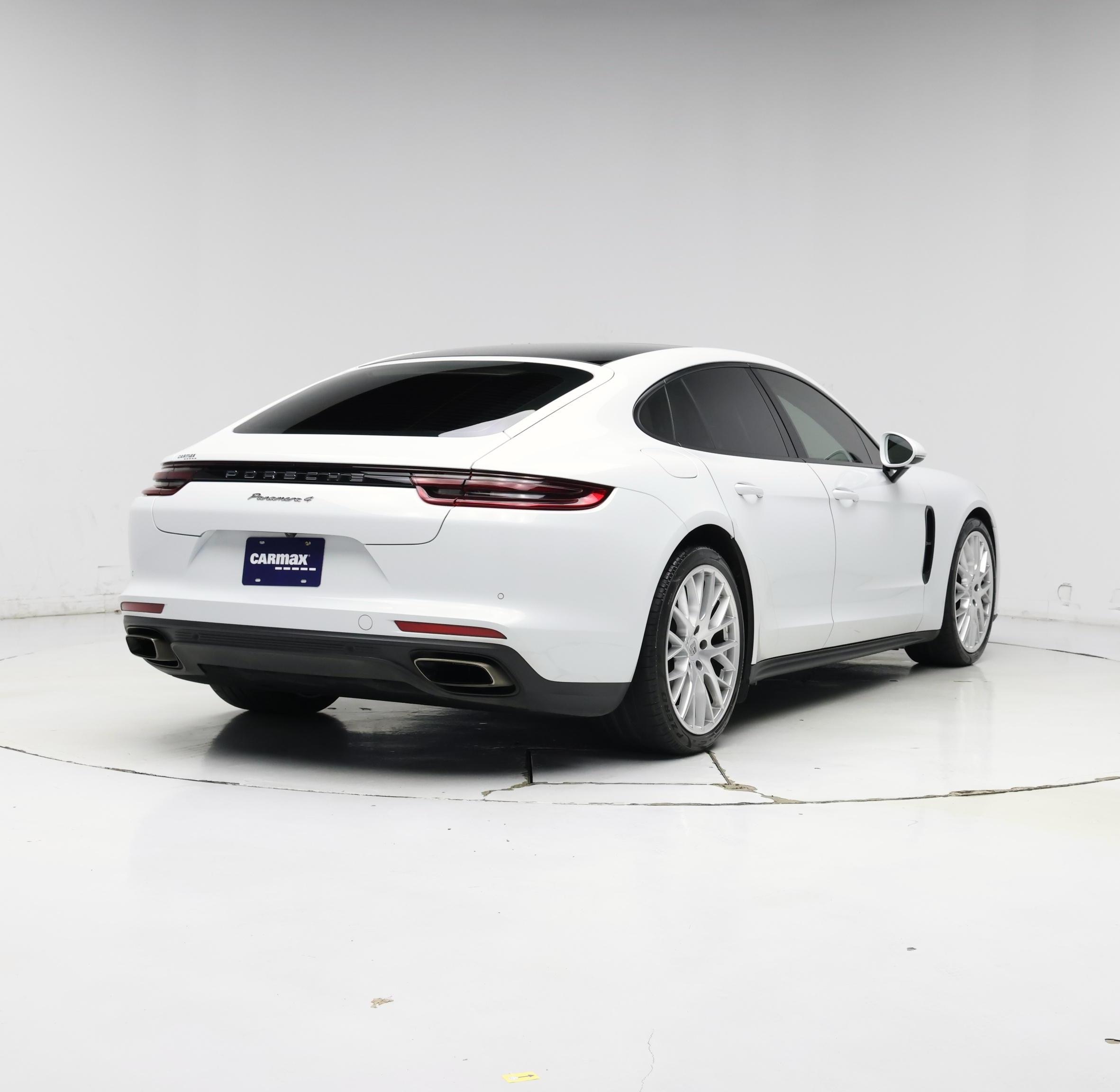 Thumbnail: 2020 Porsche Panamera - 8