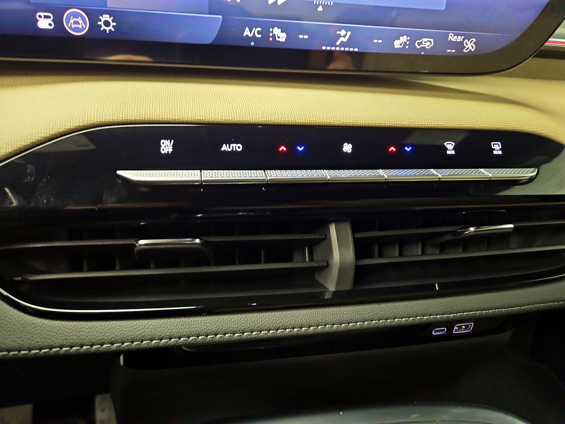 Thumbnail: 2025 Buick Enclave - 16