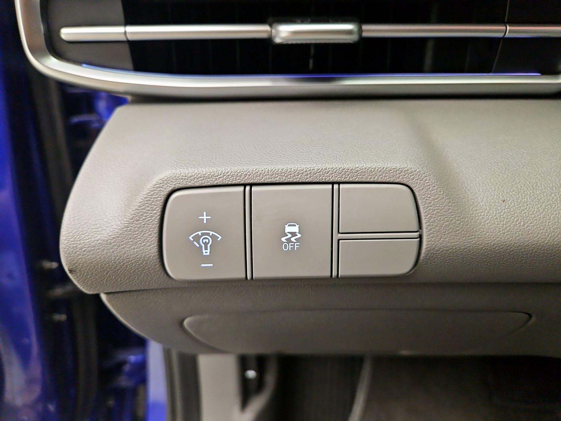 Thumbnail: 2024 Hyundai Elantra - 13