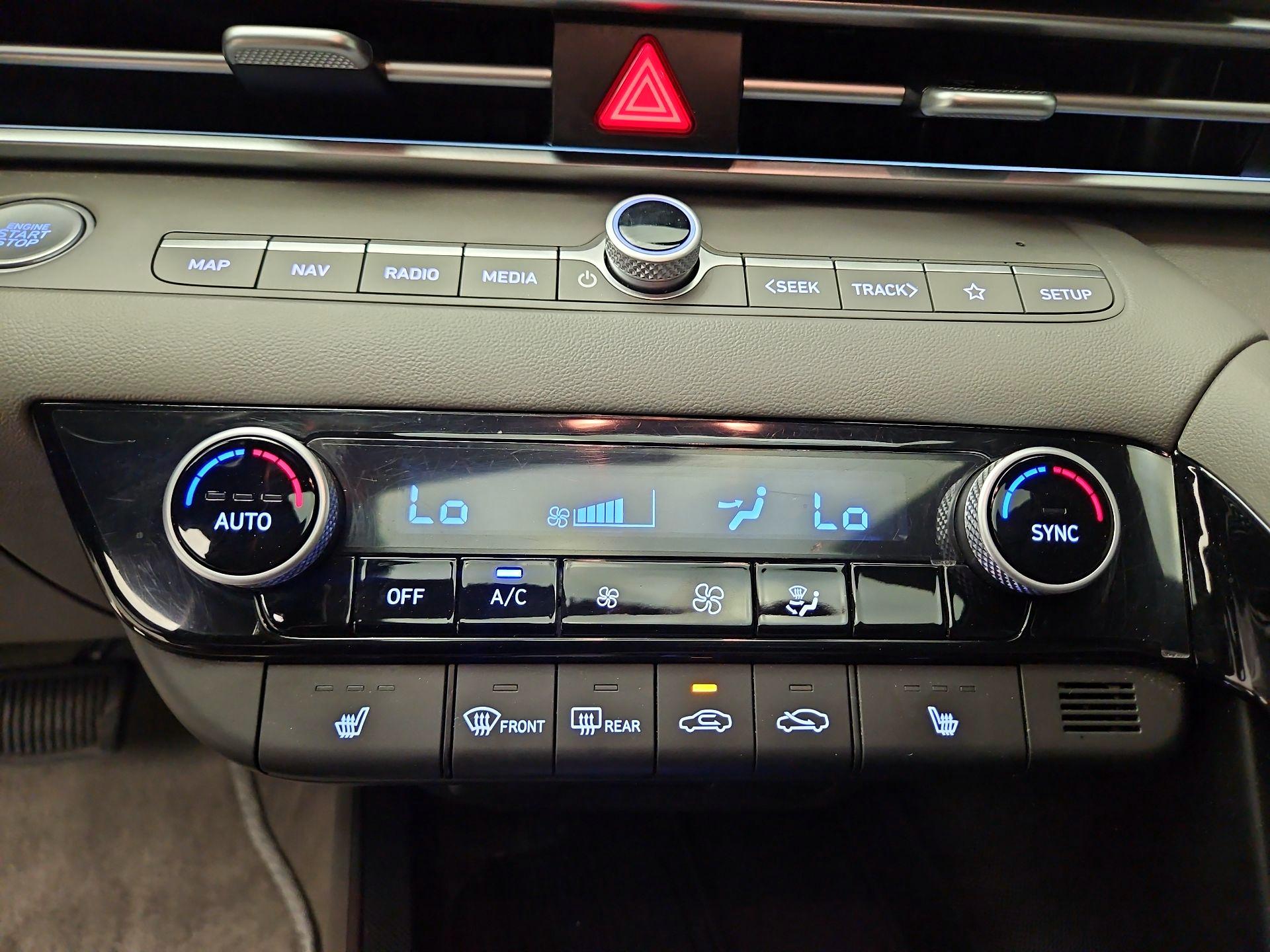 Thumbnail: 2024 Hyundai Elantra - 17