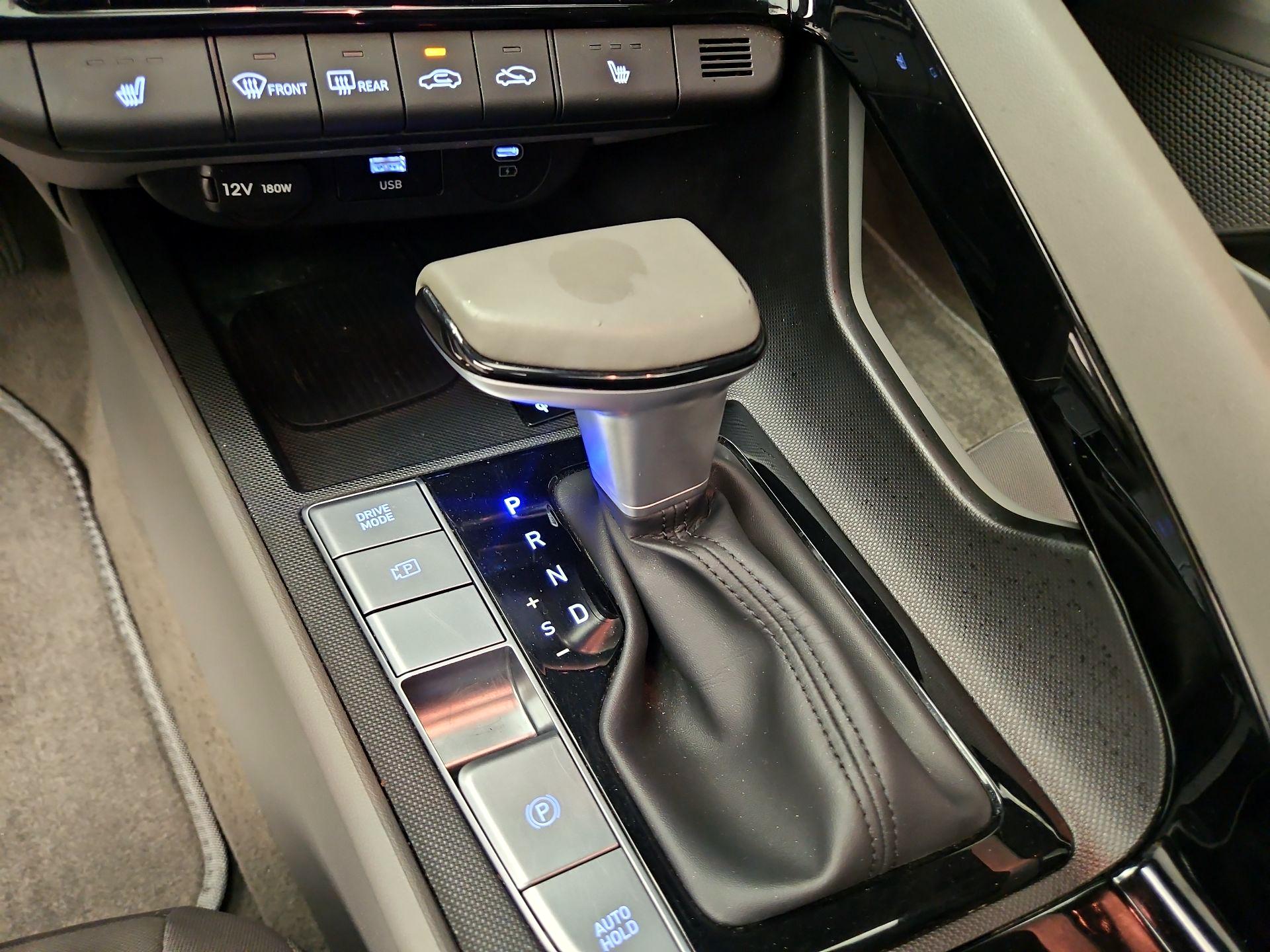 Thumbnail: 2024 Hyundai Elantra - 18