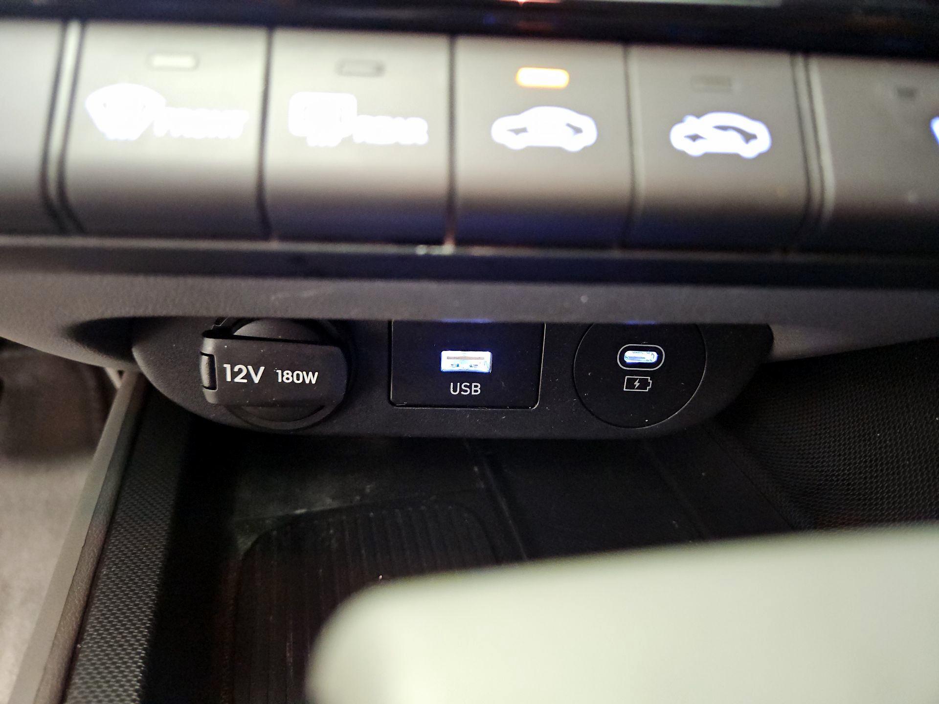 Thumbnail: 2024 Hyundai Elantra - 19