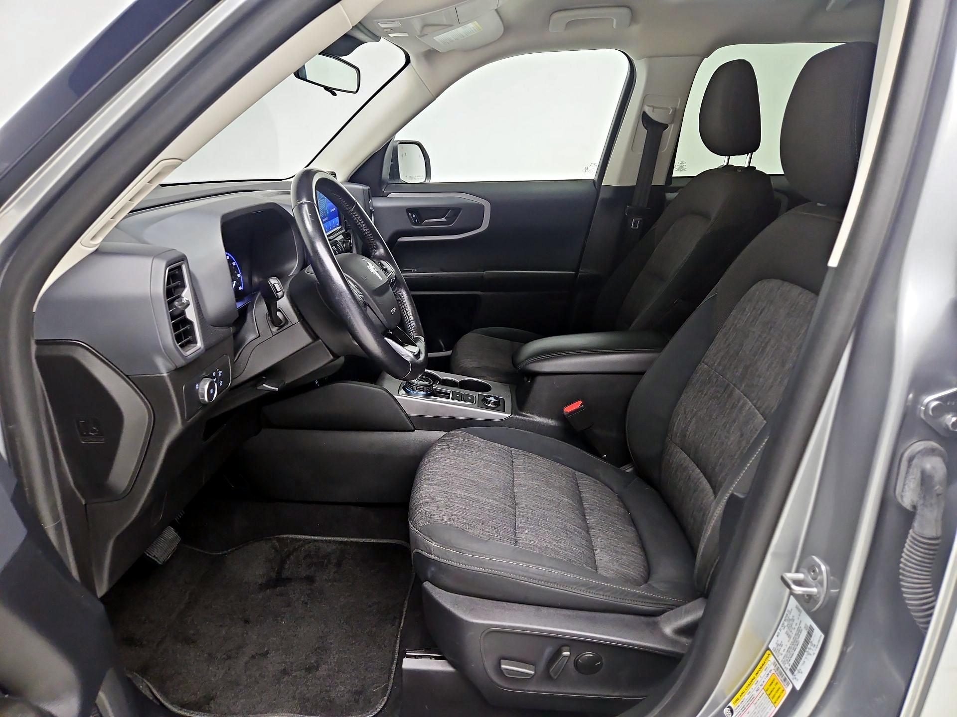 Thumbnail: 2022 Ford Bronco Sport - 11