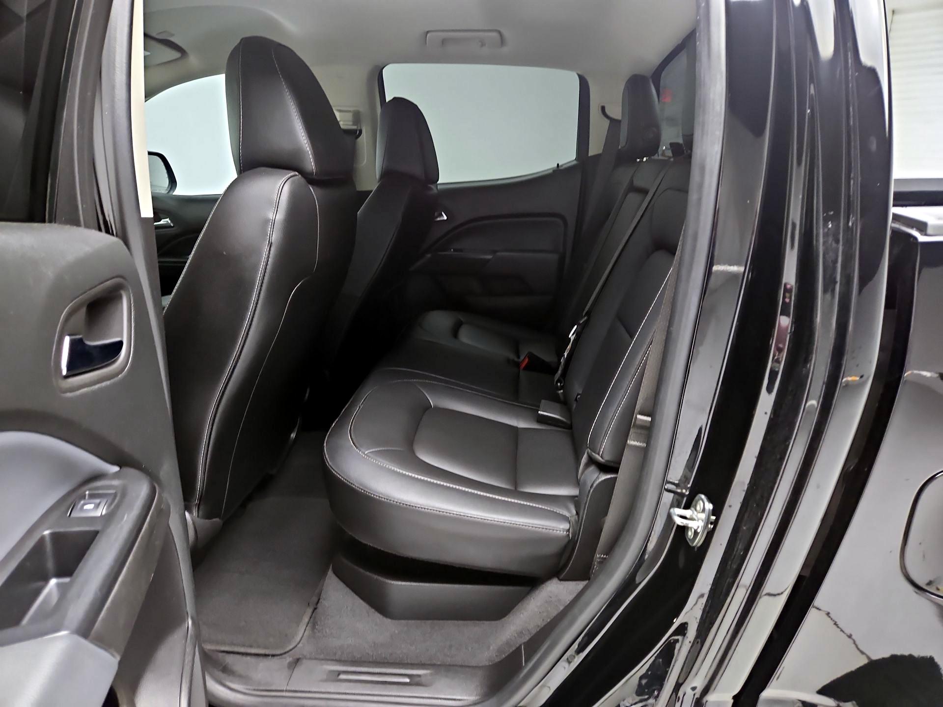 Thumbnail: 2022 Chevrolet Colorado - 19