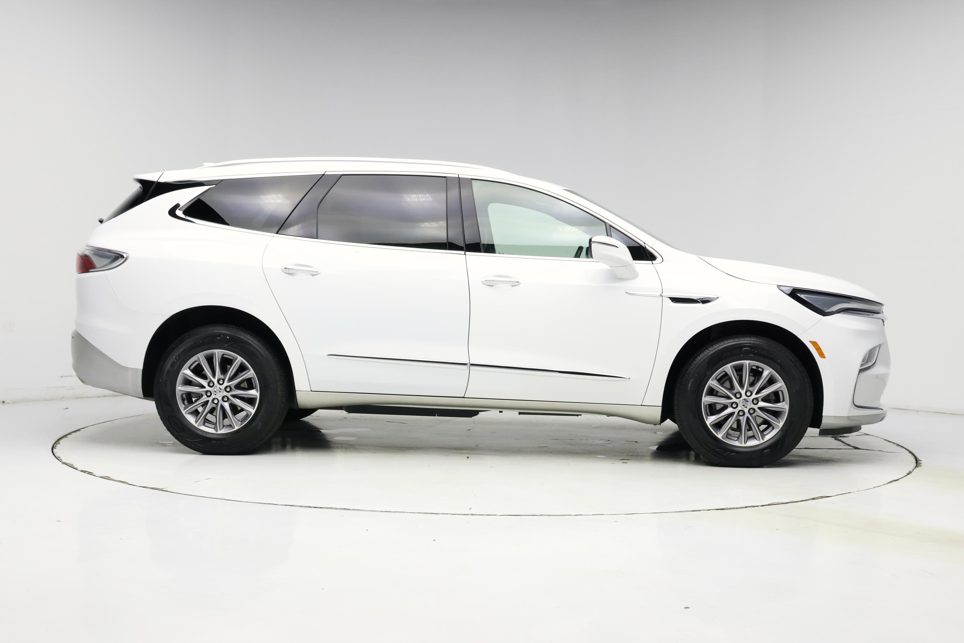 Thumbnail: 2023 Buick Enclave - 7