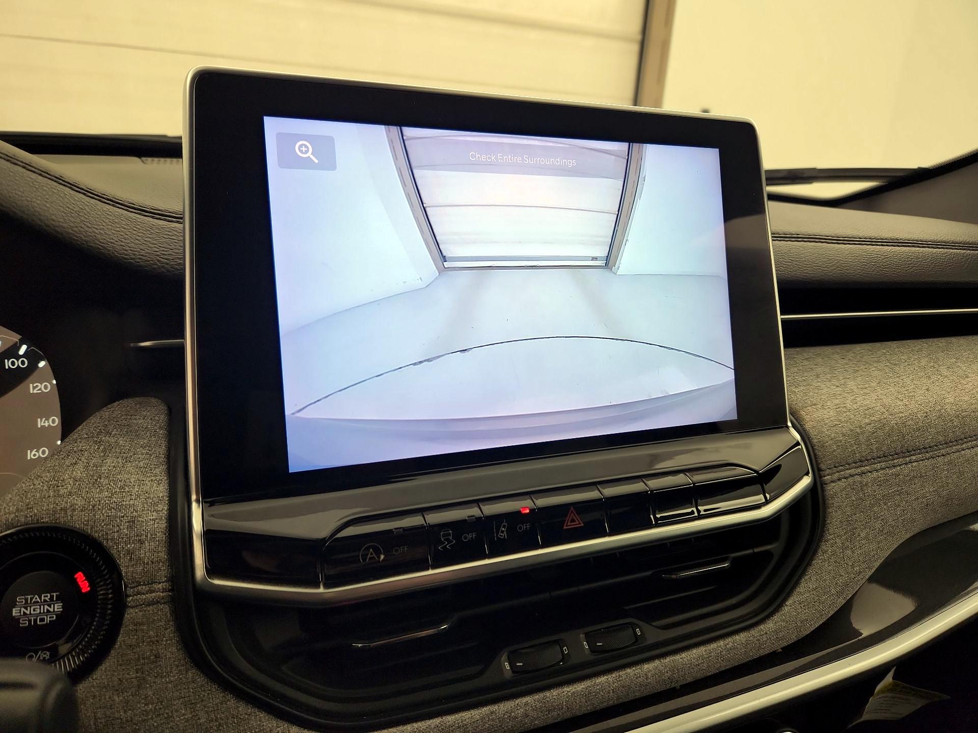 Thumbnail: 2023 Jeep Compass - 14