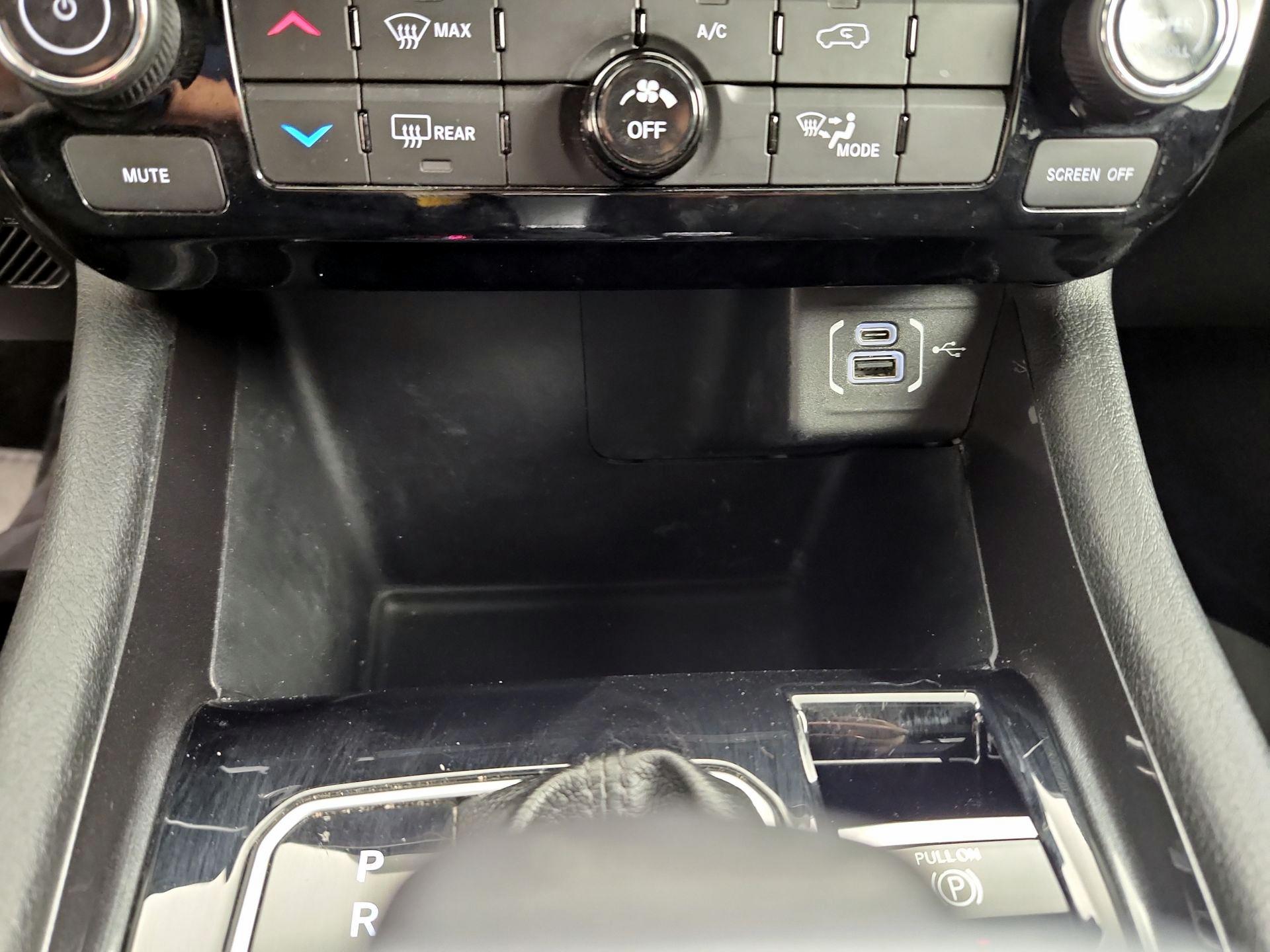 Thumbnail: 2023 Jeep Compass - 18