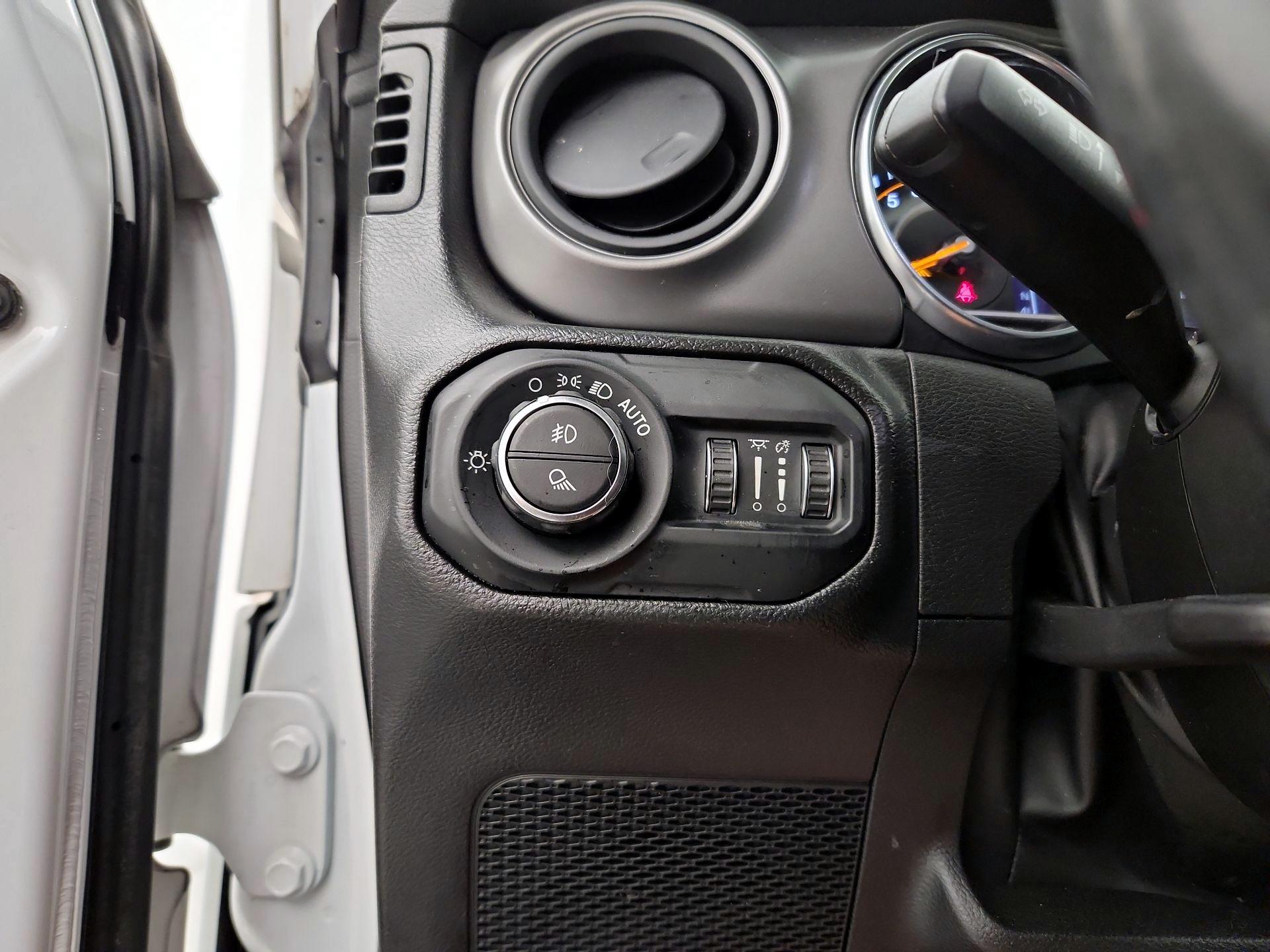 Thumbnail: 2022 Jeep Gladiator - 13