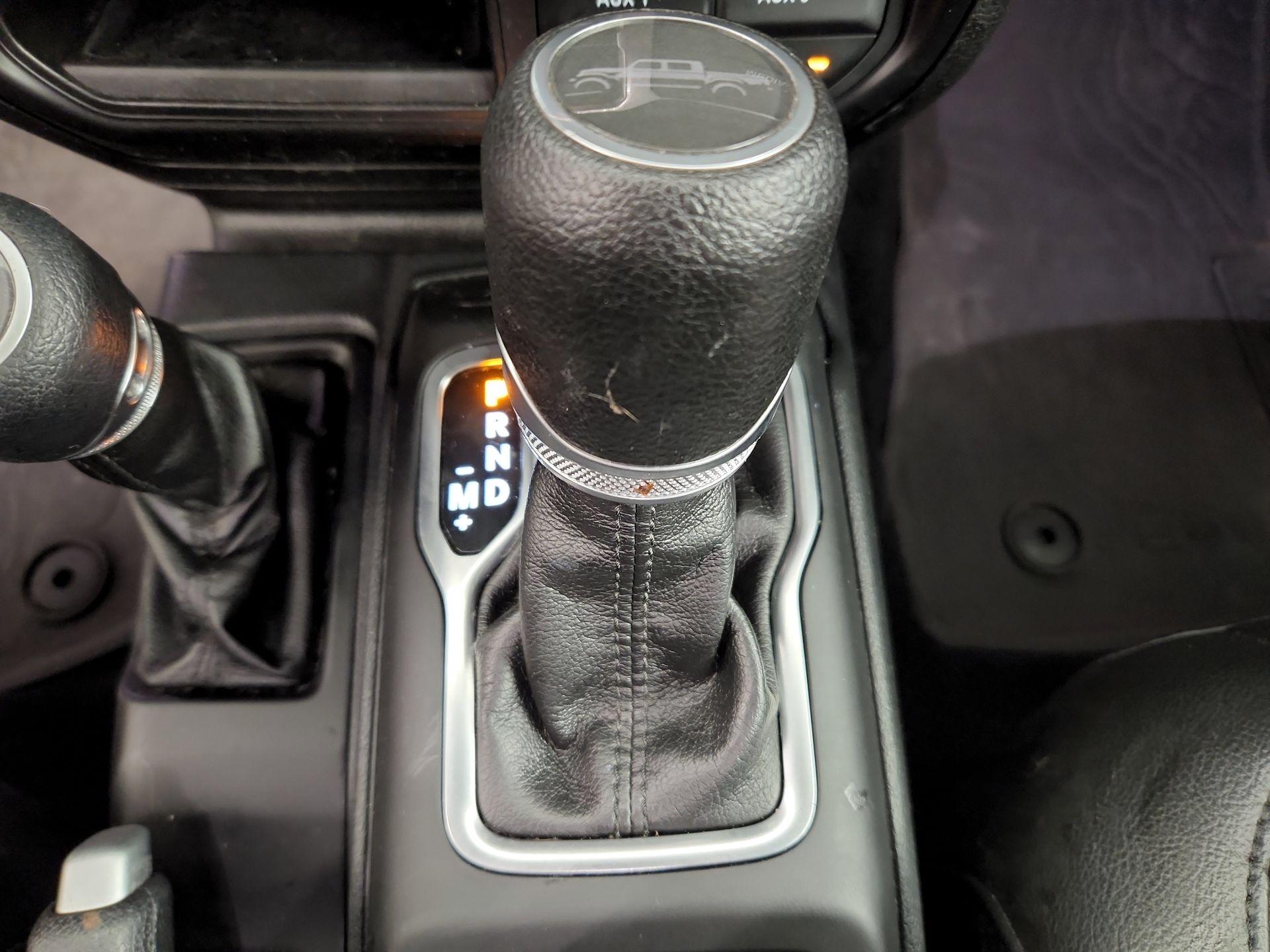 Thumbnail: 2022 Jeep Gladiator - 17