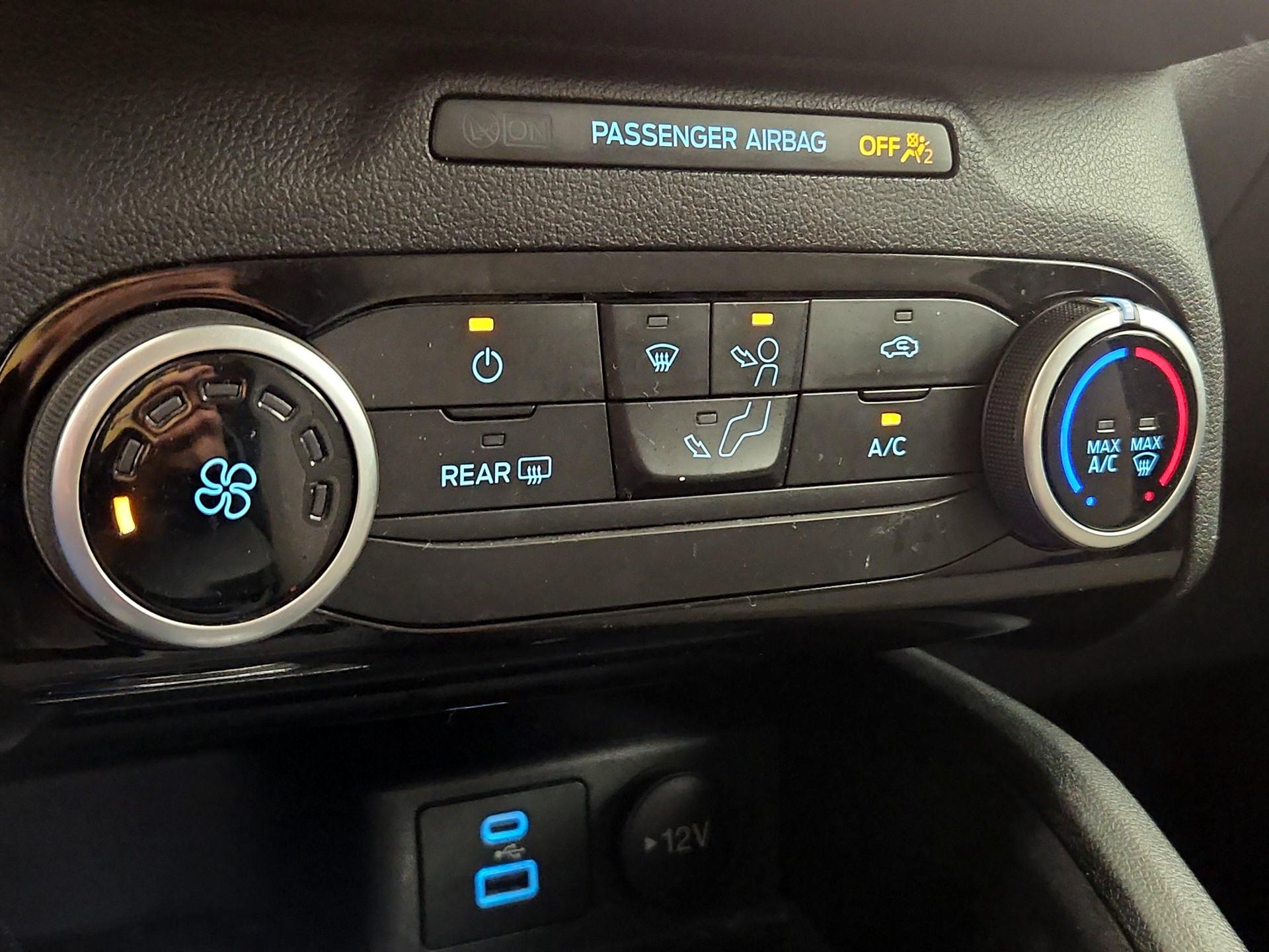 Thumbnail: 2022 Ford Escape - 16