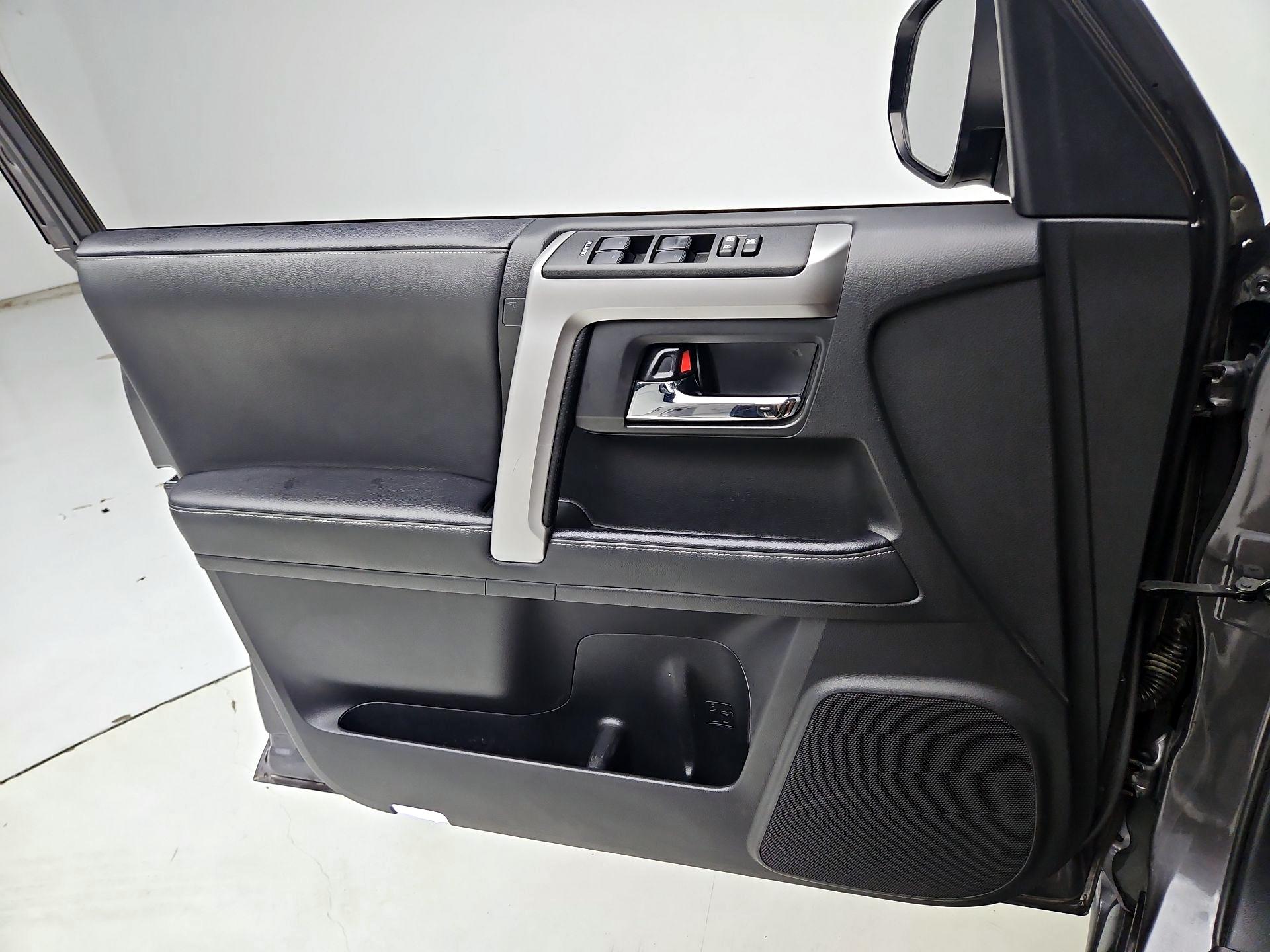 Thumbnail: 2023 Toyota 4Runner - 12