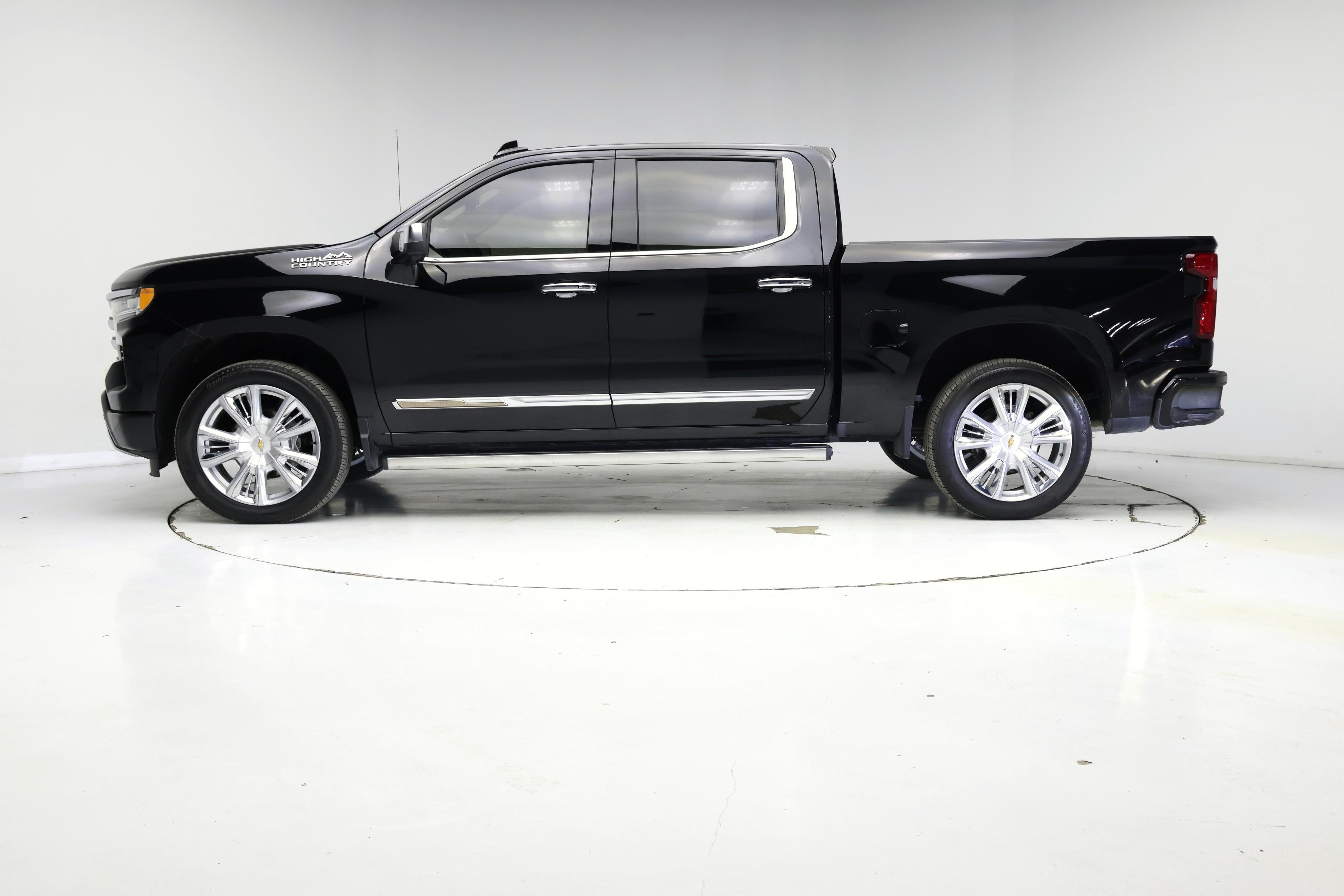 Thumbnail: 2022 Chevrolet Silverado 1500 - 3