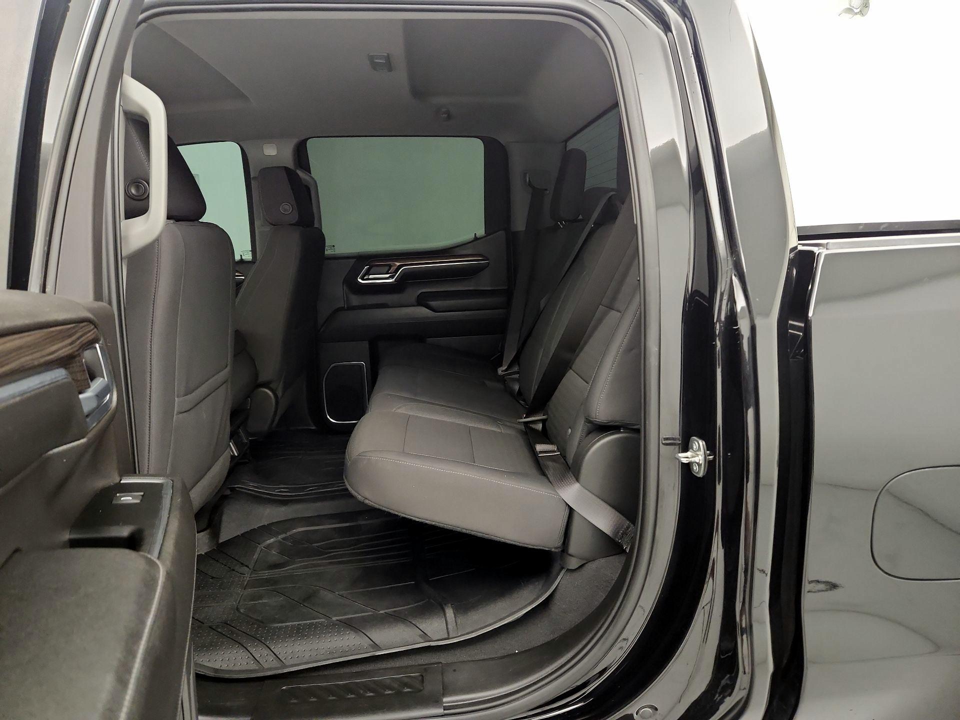 Thumbnail: 2024 Chevrolet Silverado 1500 - 19