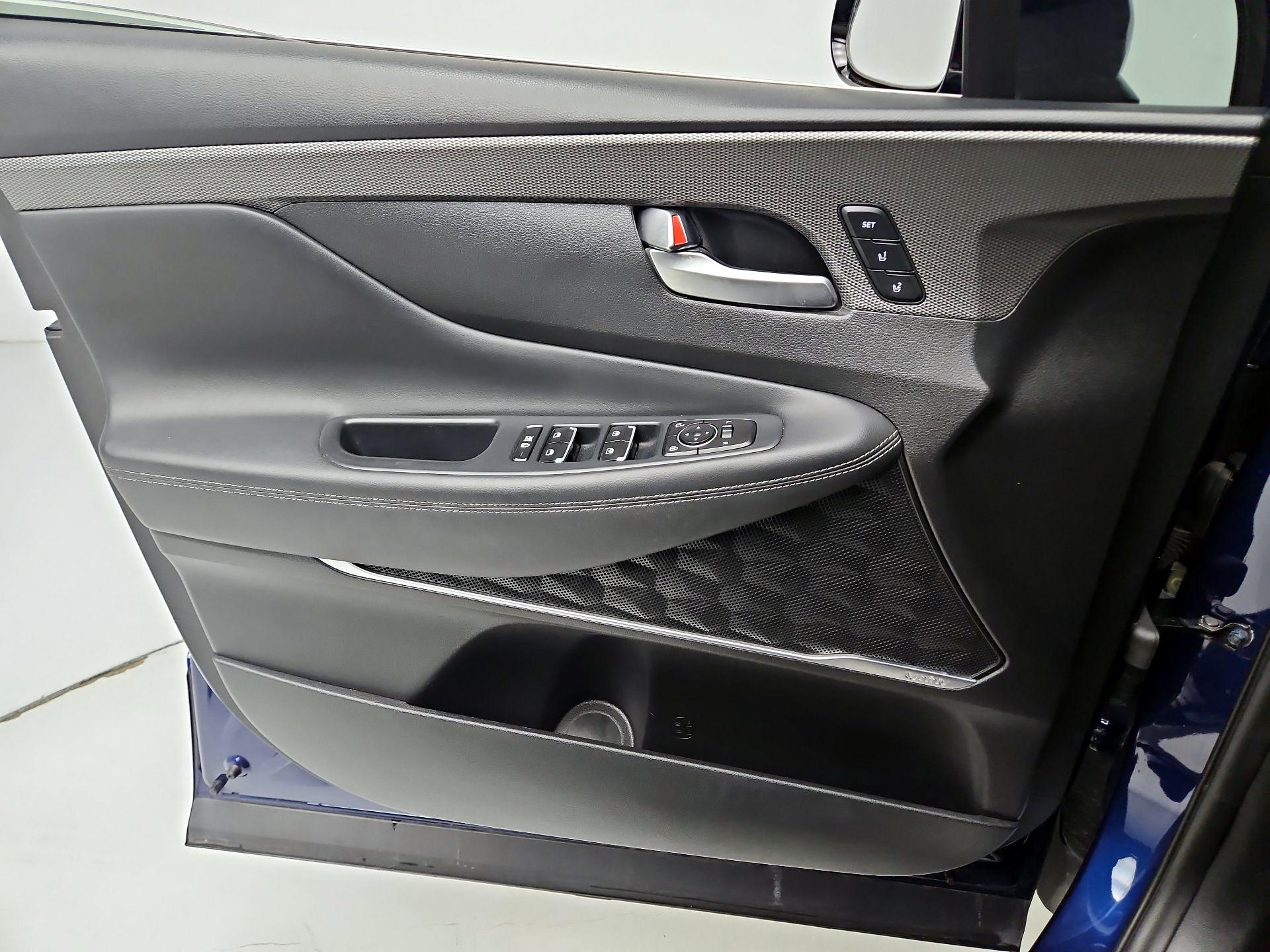 Thumbnail: 2020 Hyundai Santa Fe - 12