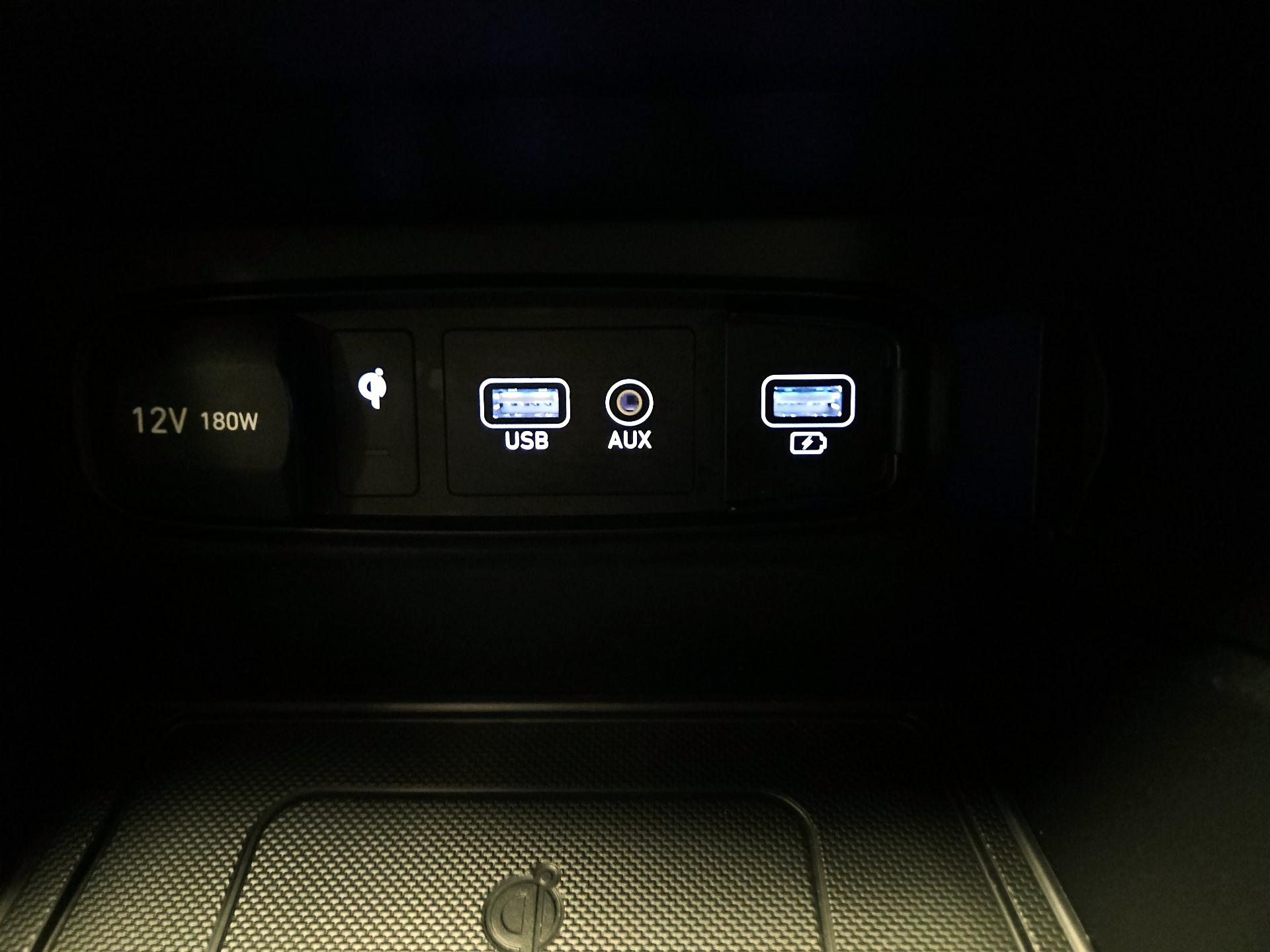 Thumbnail: 2020 Hyundai Santa Fe - 18