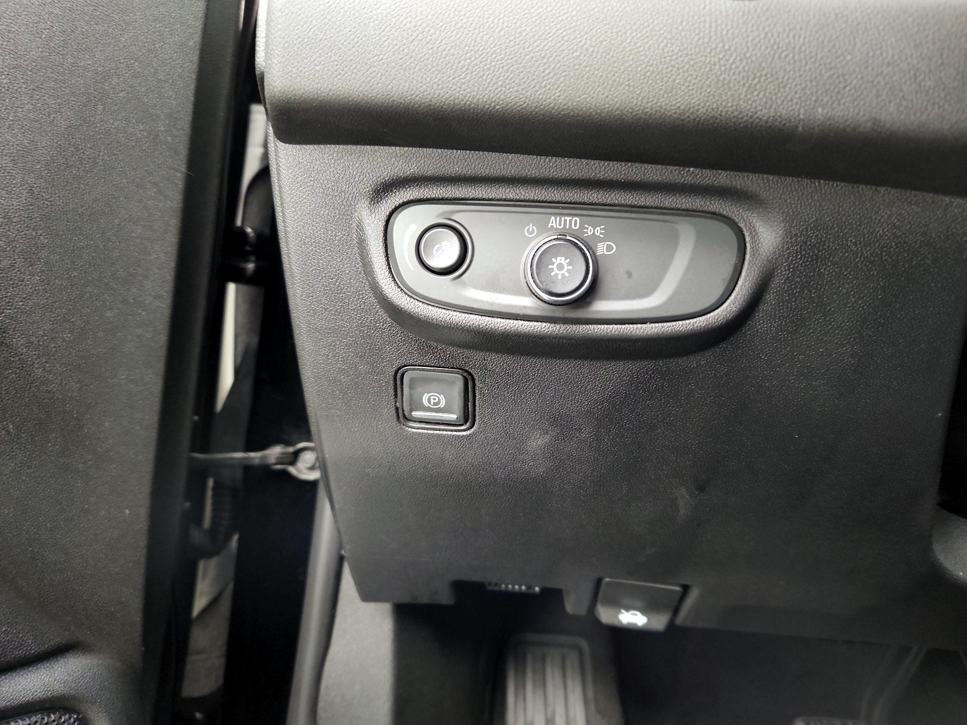 Thumbnail: 2022 GMC Terrain - 13