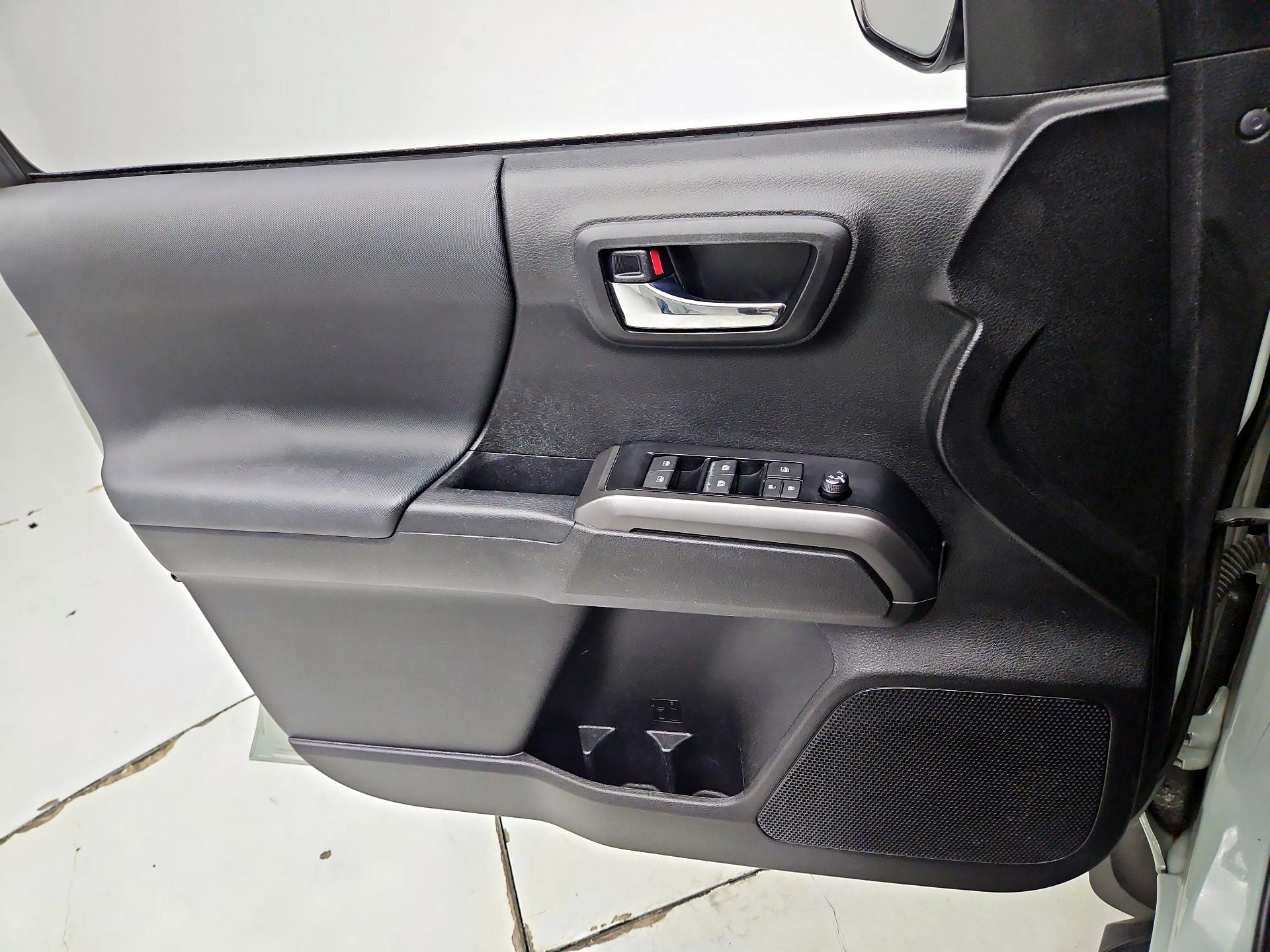 Thumbnail: 2023 Toyota Tacoma - 12