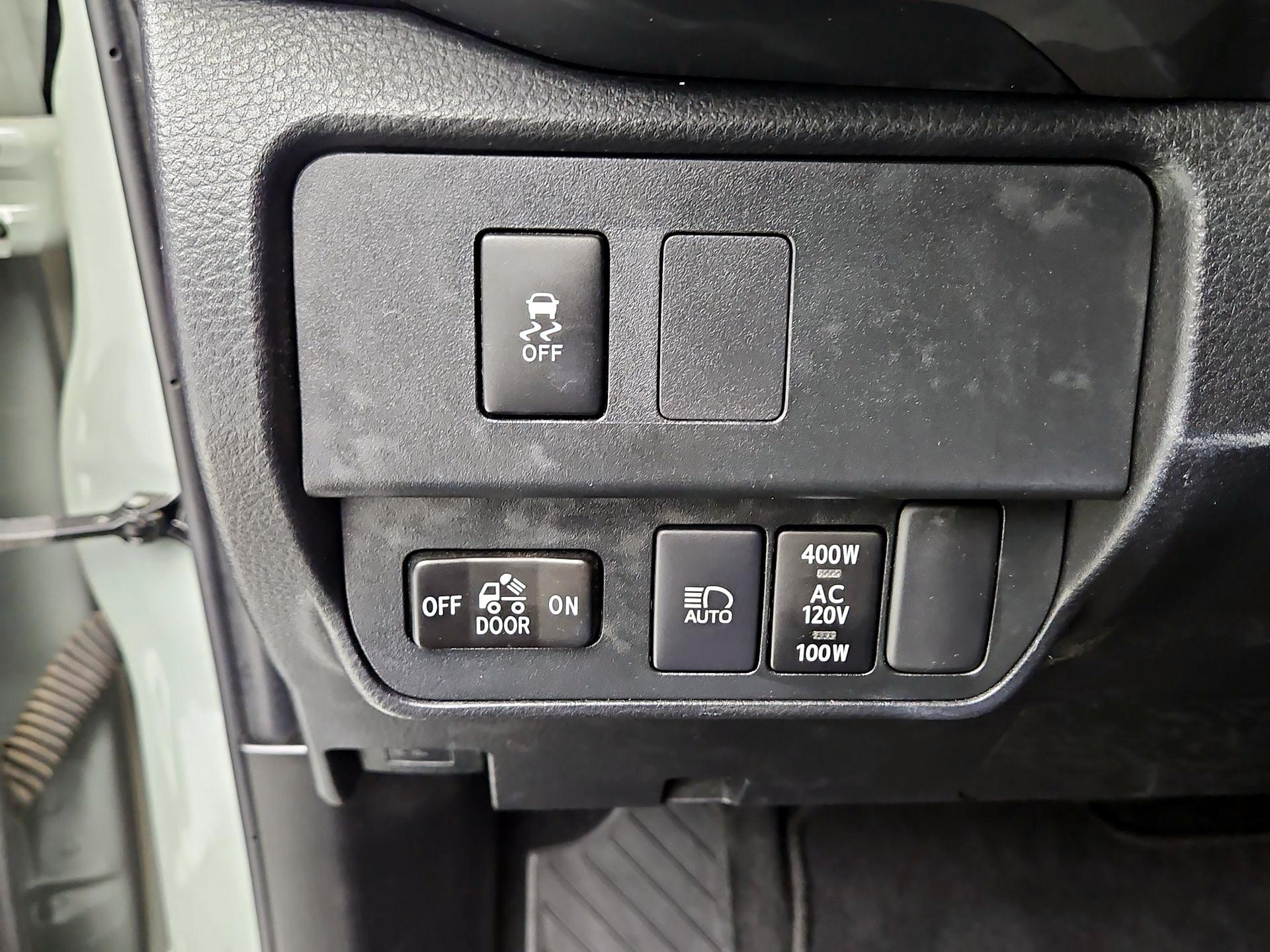 Thumbnail: 2023 Toyota Tacoma - 13