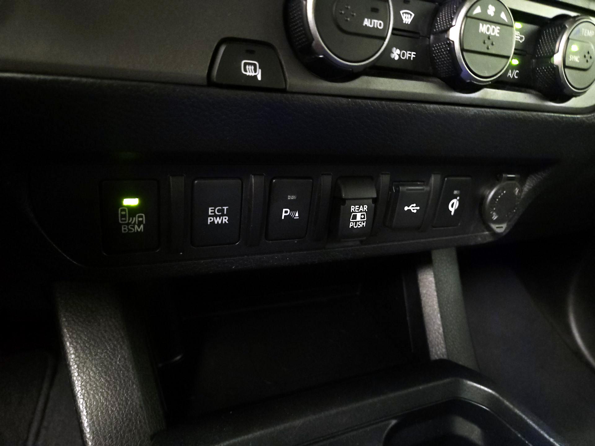 Thumbnail: 2023 Toyota Tacoma - 18