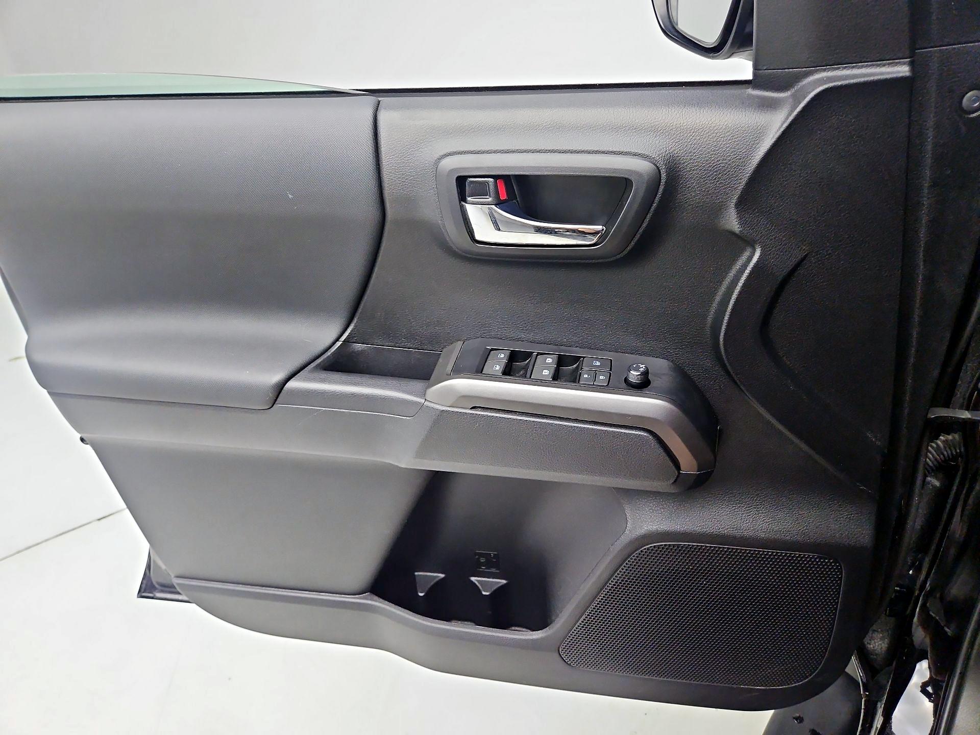 Thumbnail: 2023 Toyota Tacoma - 12