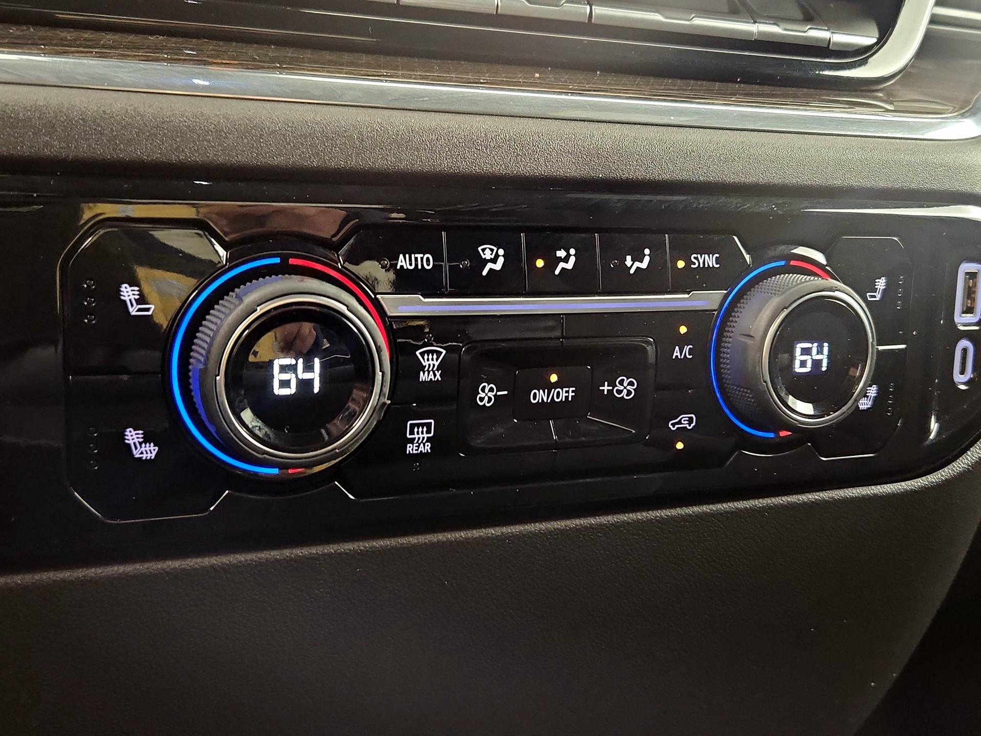 Thumbnail: 2024 Chevrolet Silverado 1500 - 17