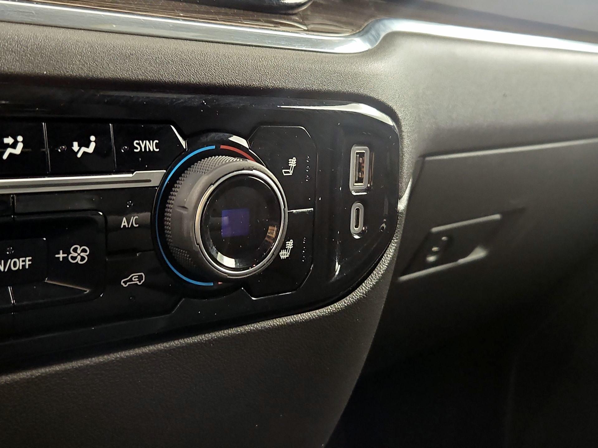 Thumbnail: 2024 Chevrolet Silverado 1500 - 19