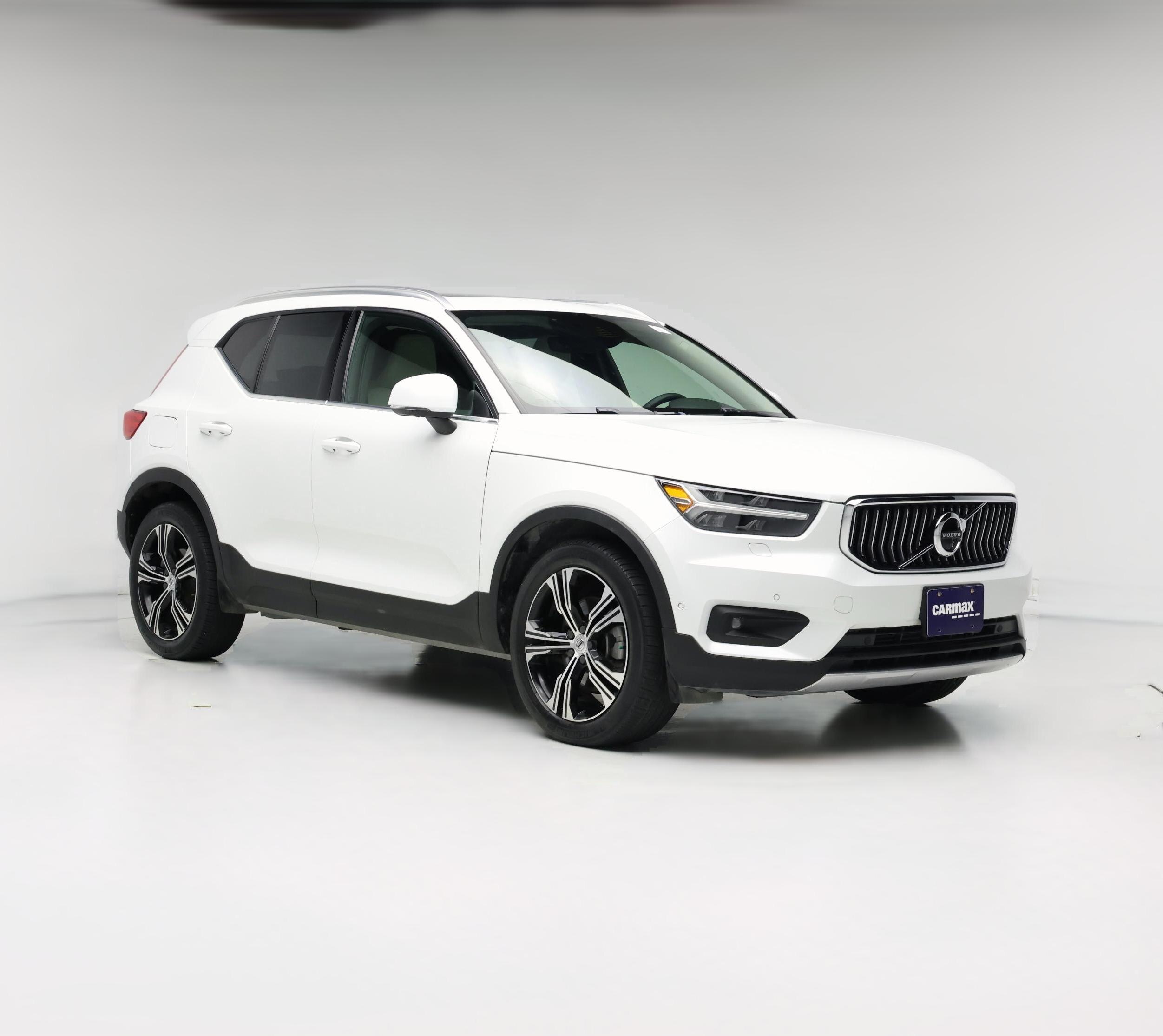 Thumbnail: 2021 Volvo XC40 - 1