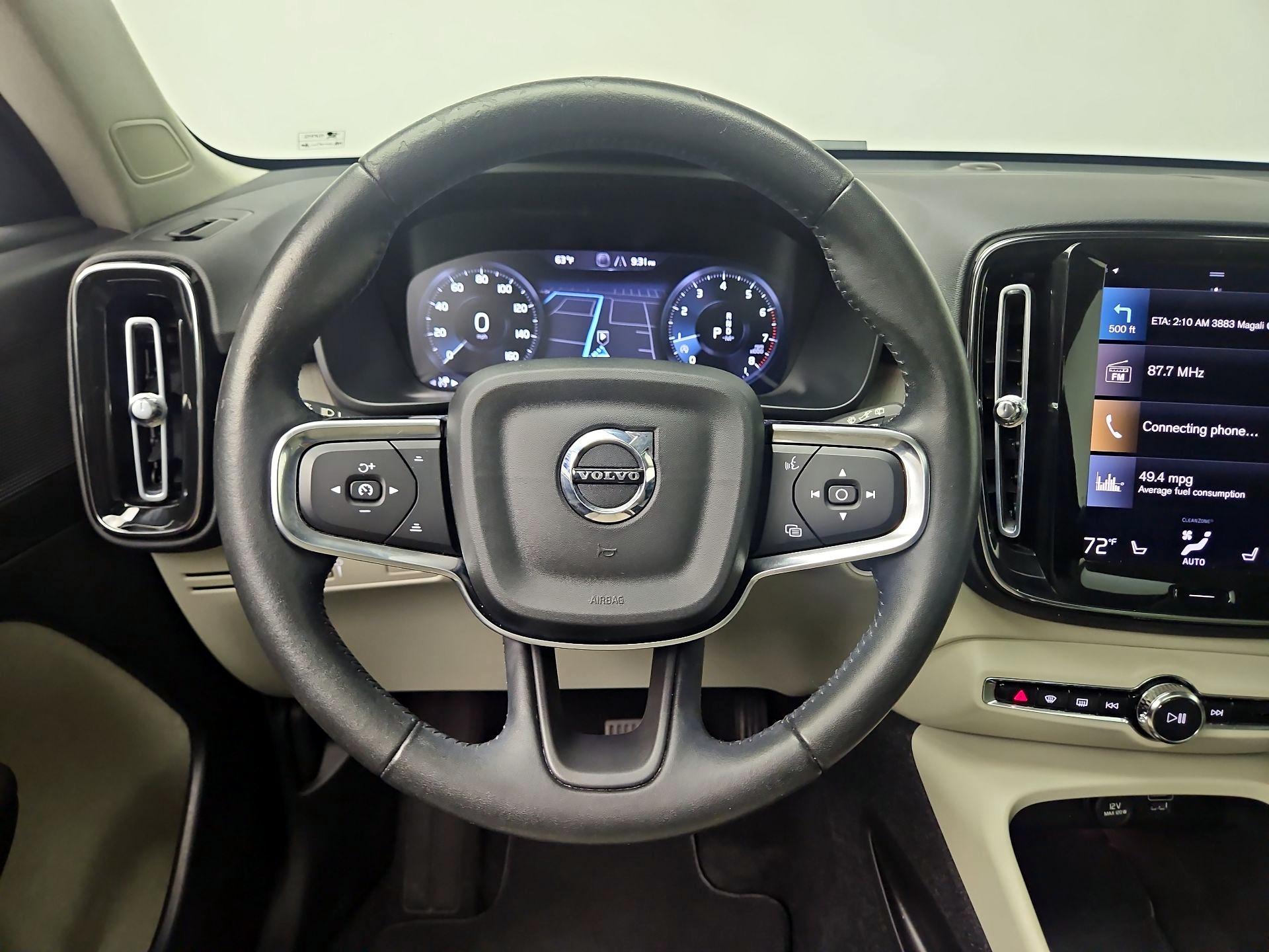 Thumbnail: 2021 Volvo XC40 - 10