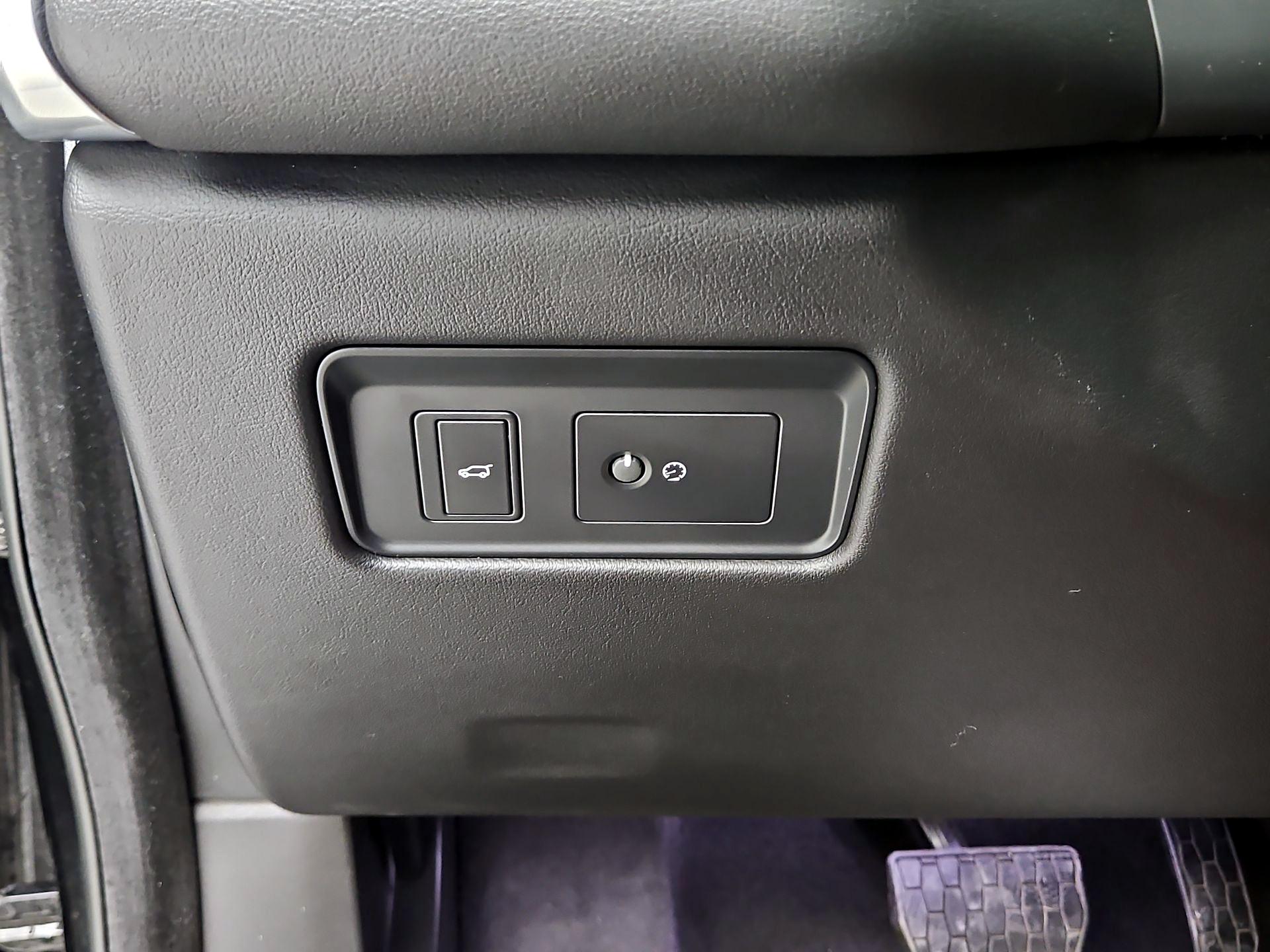 Thumbnail: 2022 Jaguar F-Pace - 13