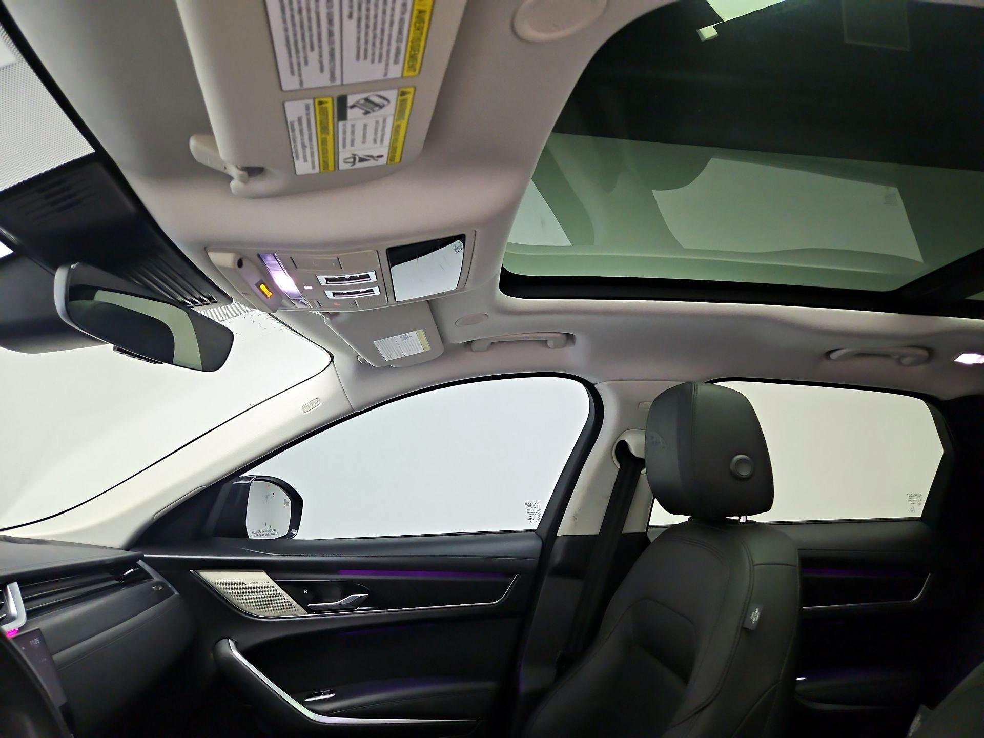 Thumbnail: 2022 Jaguar F-Pace - 20