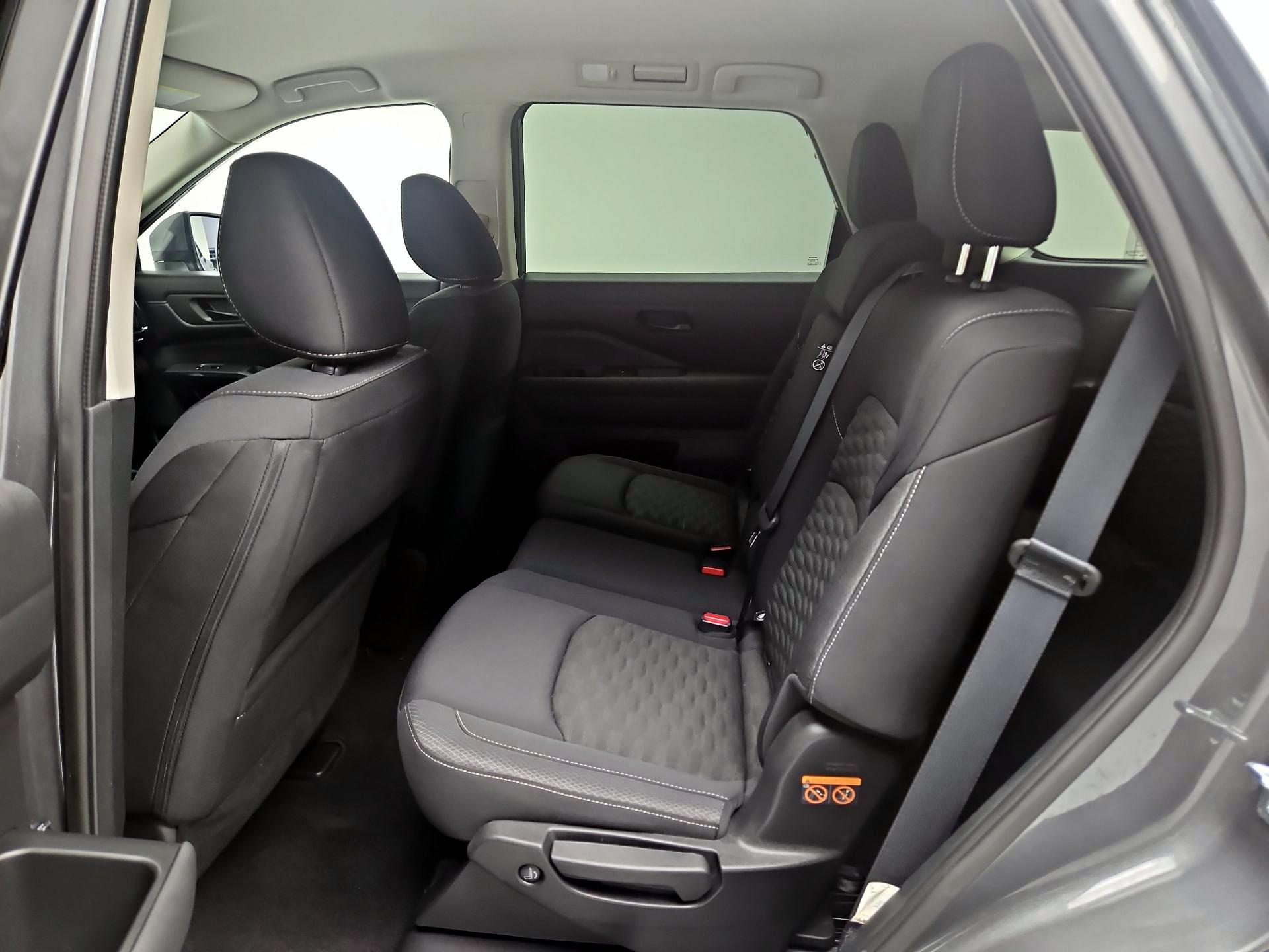 Thumbnail: 2024 Nissan Pathfinder - 19