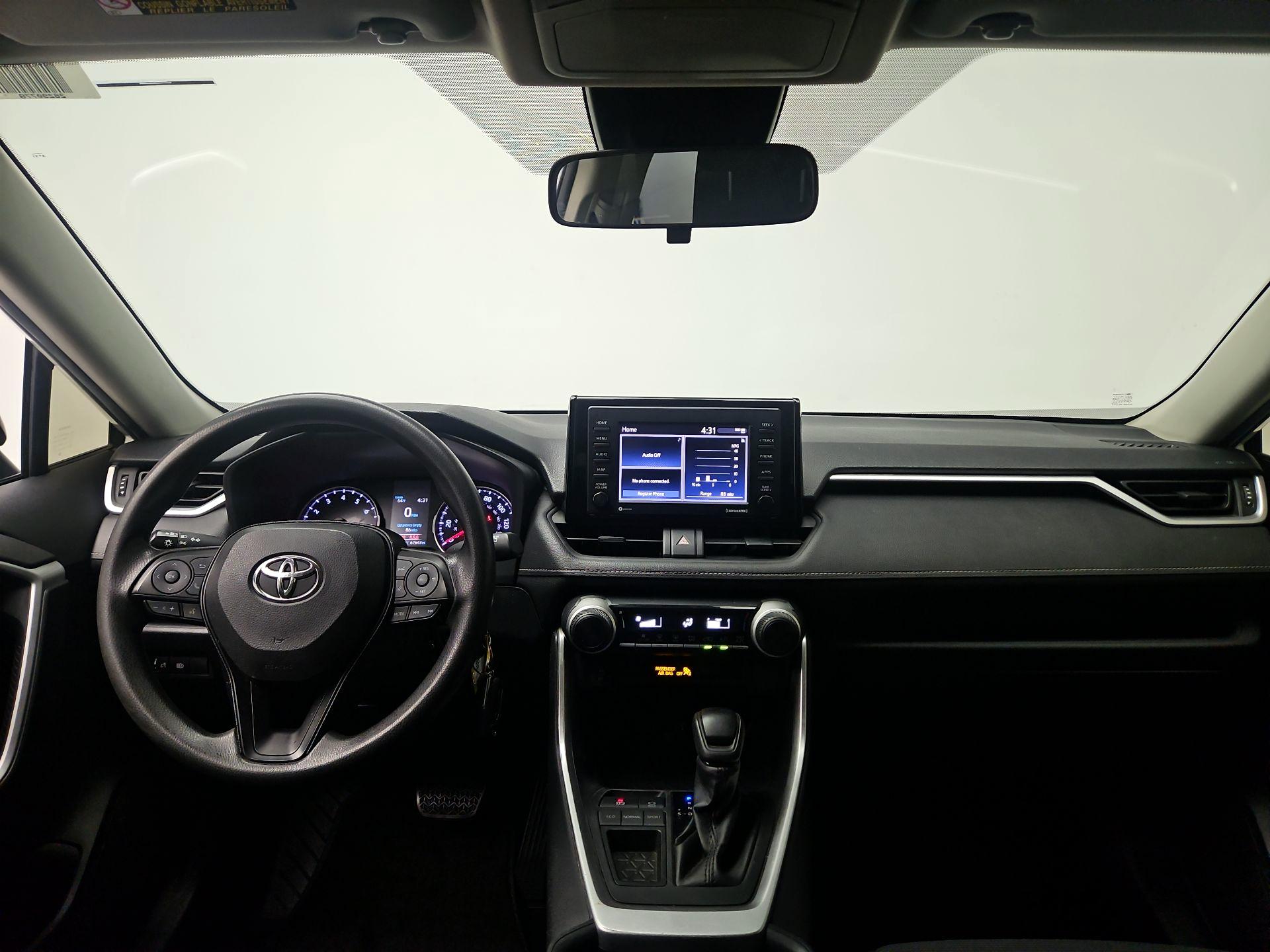 Thumbnail: 2021 Toyota RAV4 - 9