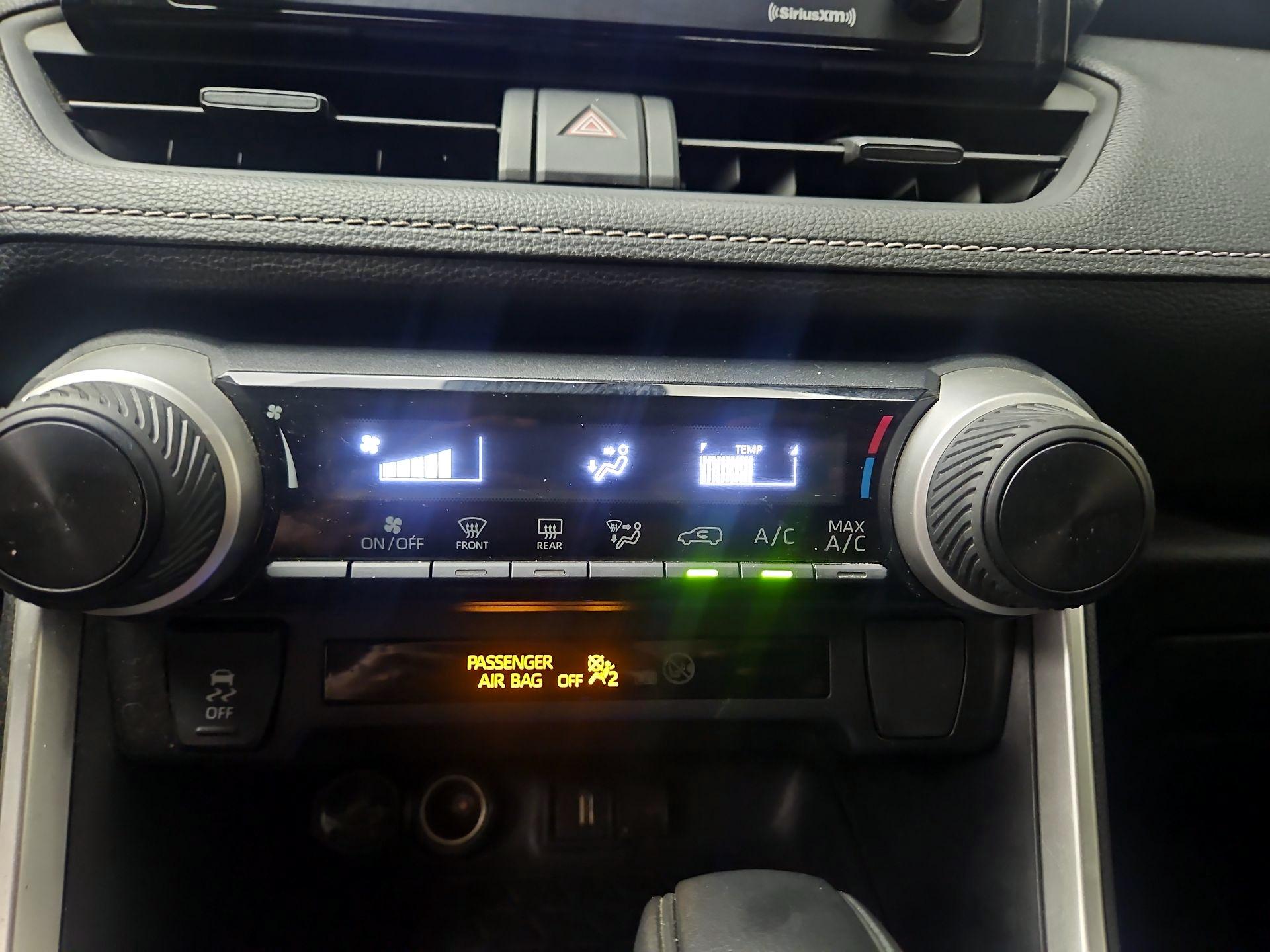 Thumbnail: 2021 Toyota RAV4 - 16