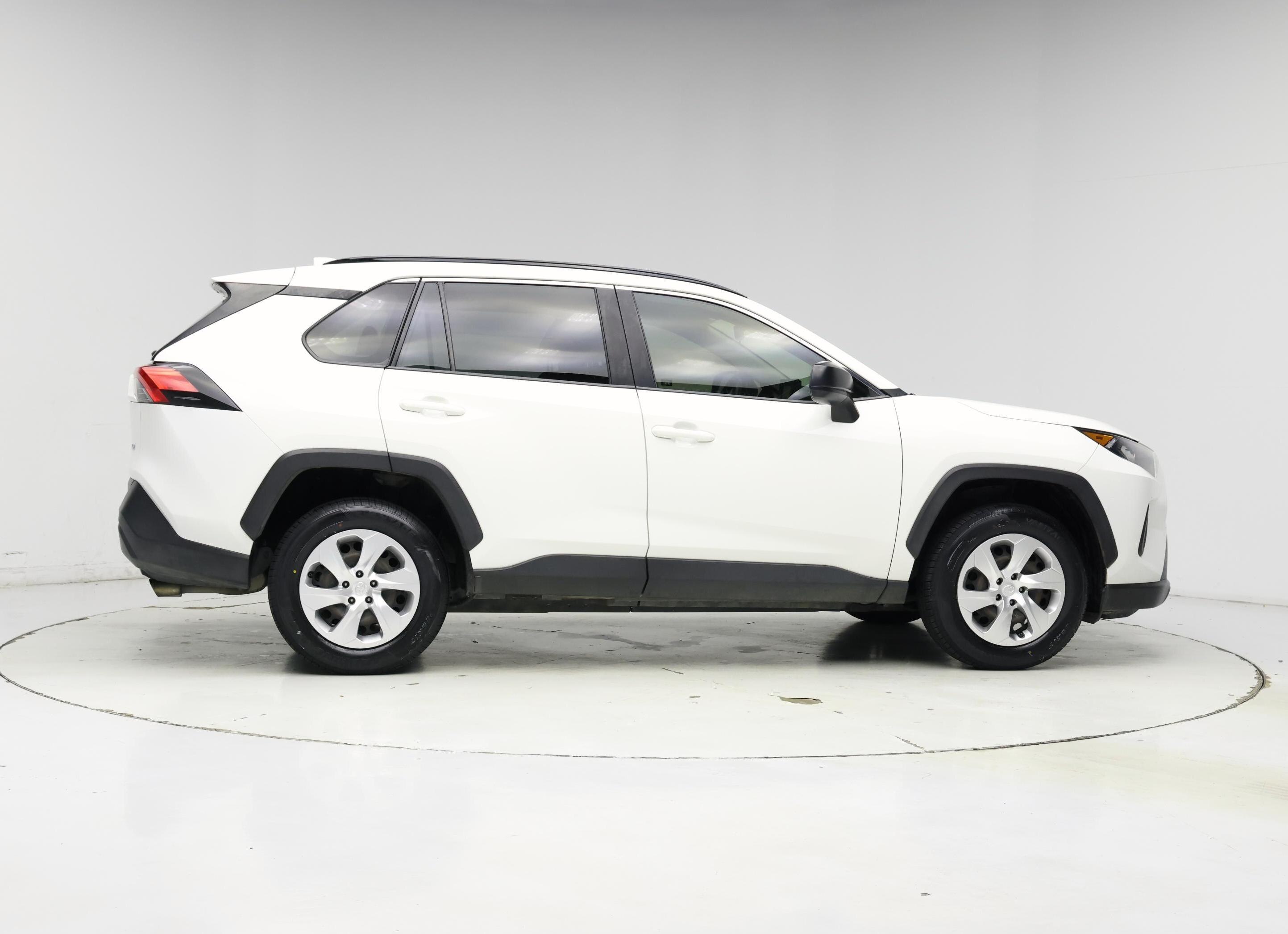 Thumbnail: 2021 Toyota RAV4 - 7