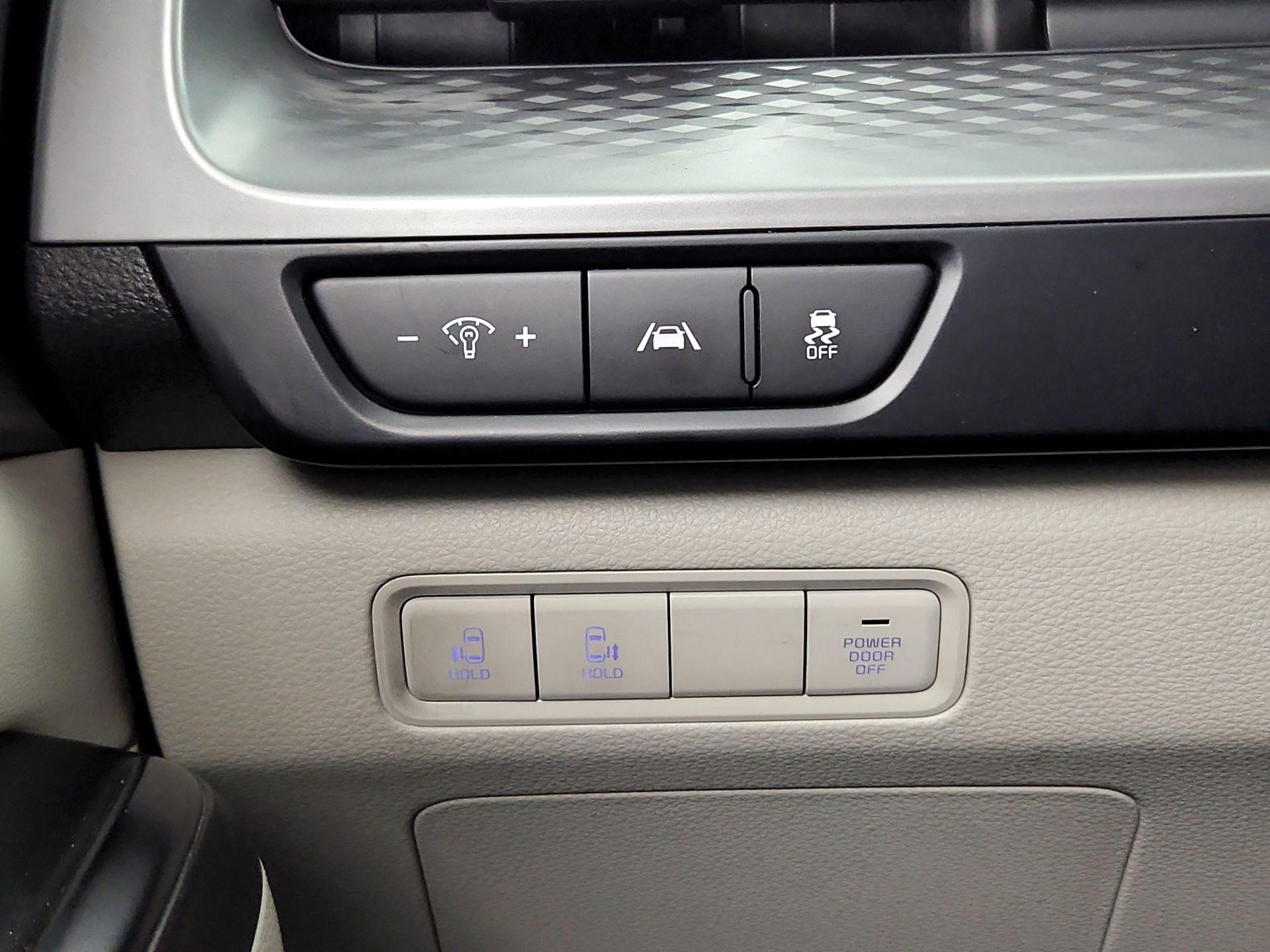 Thumbnail: 2024 Kia Carnival - 13