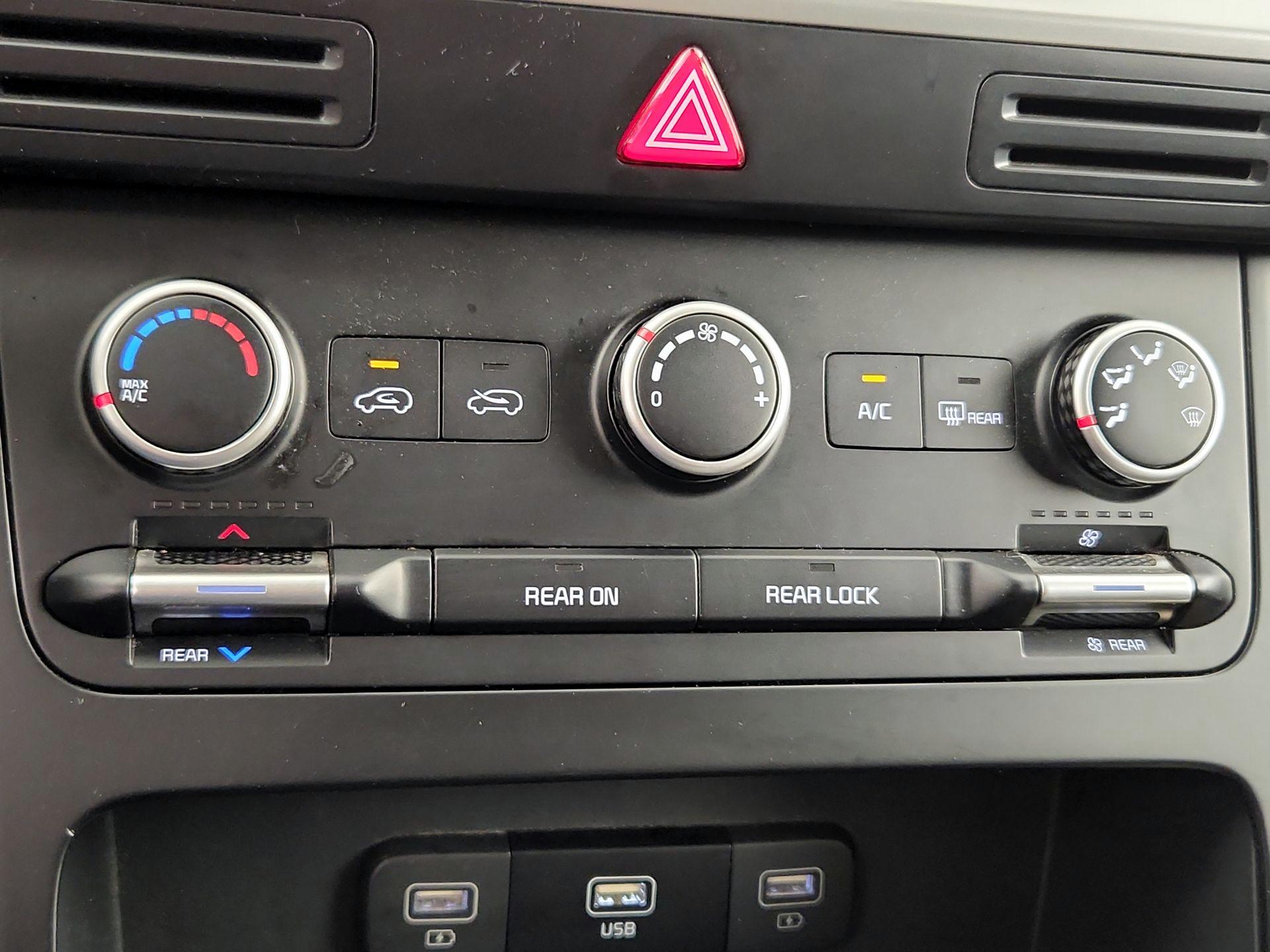 Thumbnail: 2024 Kia Carnival - 16