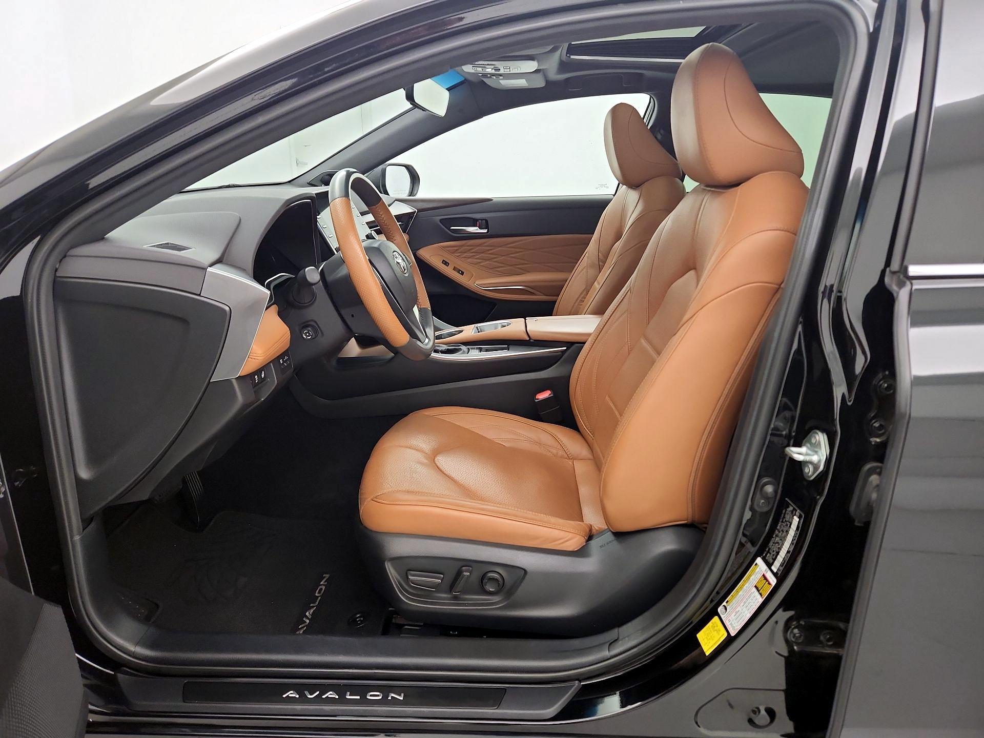 Thumbnail: 2022 Toyota Avalon - 11