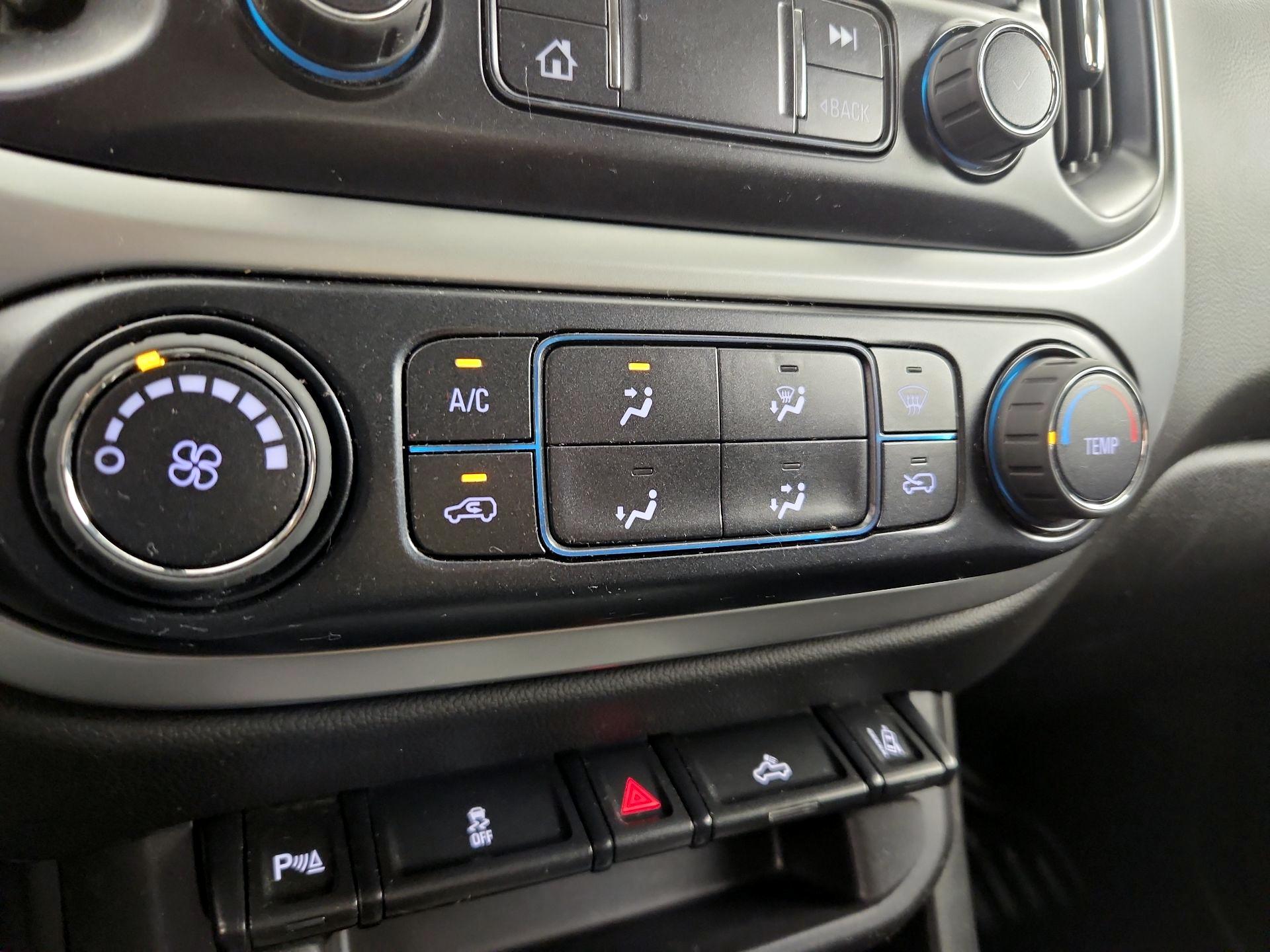 Thumbnail: 2022 Chevrolet Colorado - 16