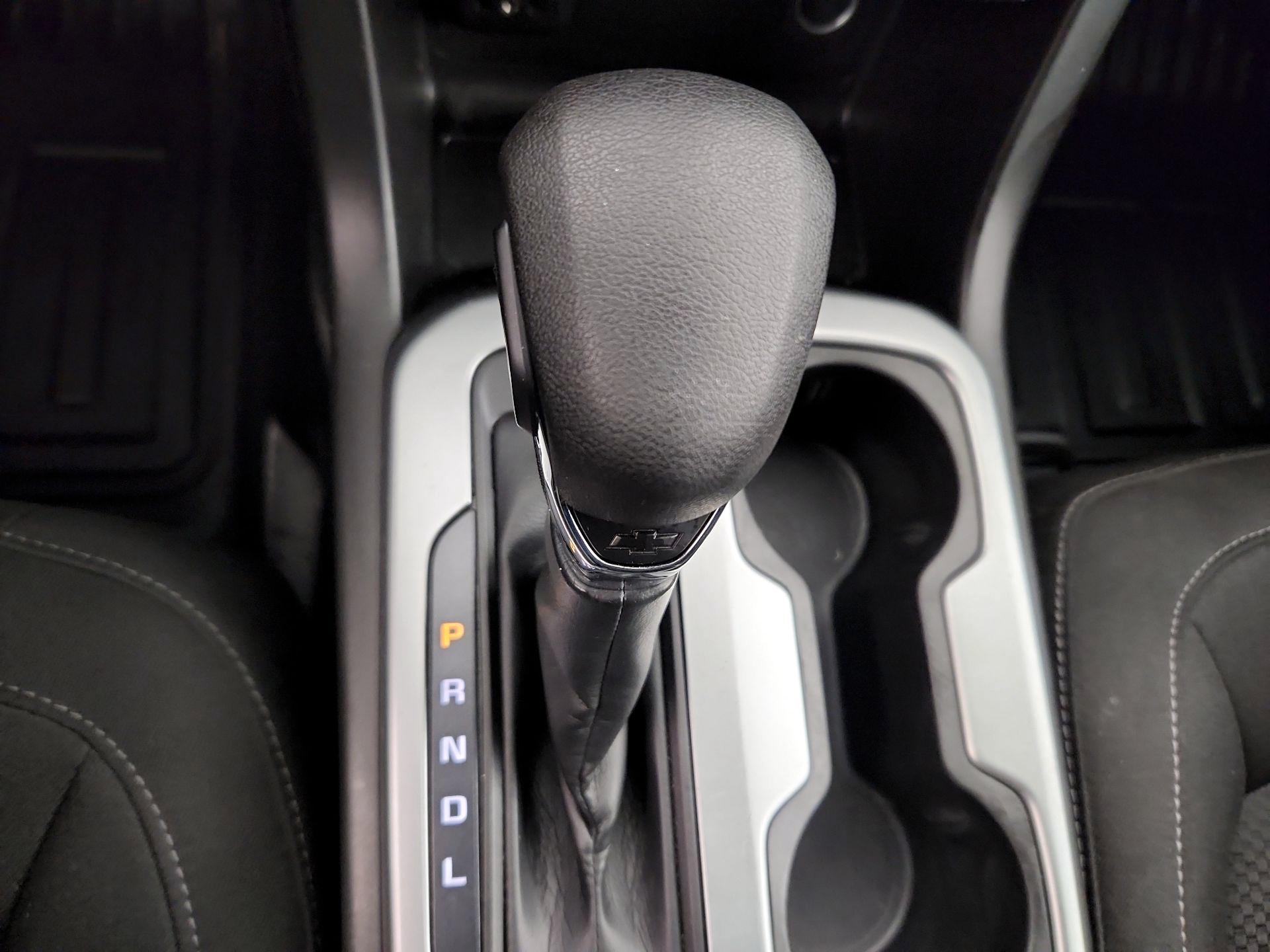 Thumbnail: 2022 Chevrolet Colorado - 17