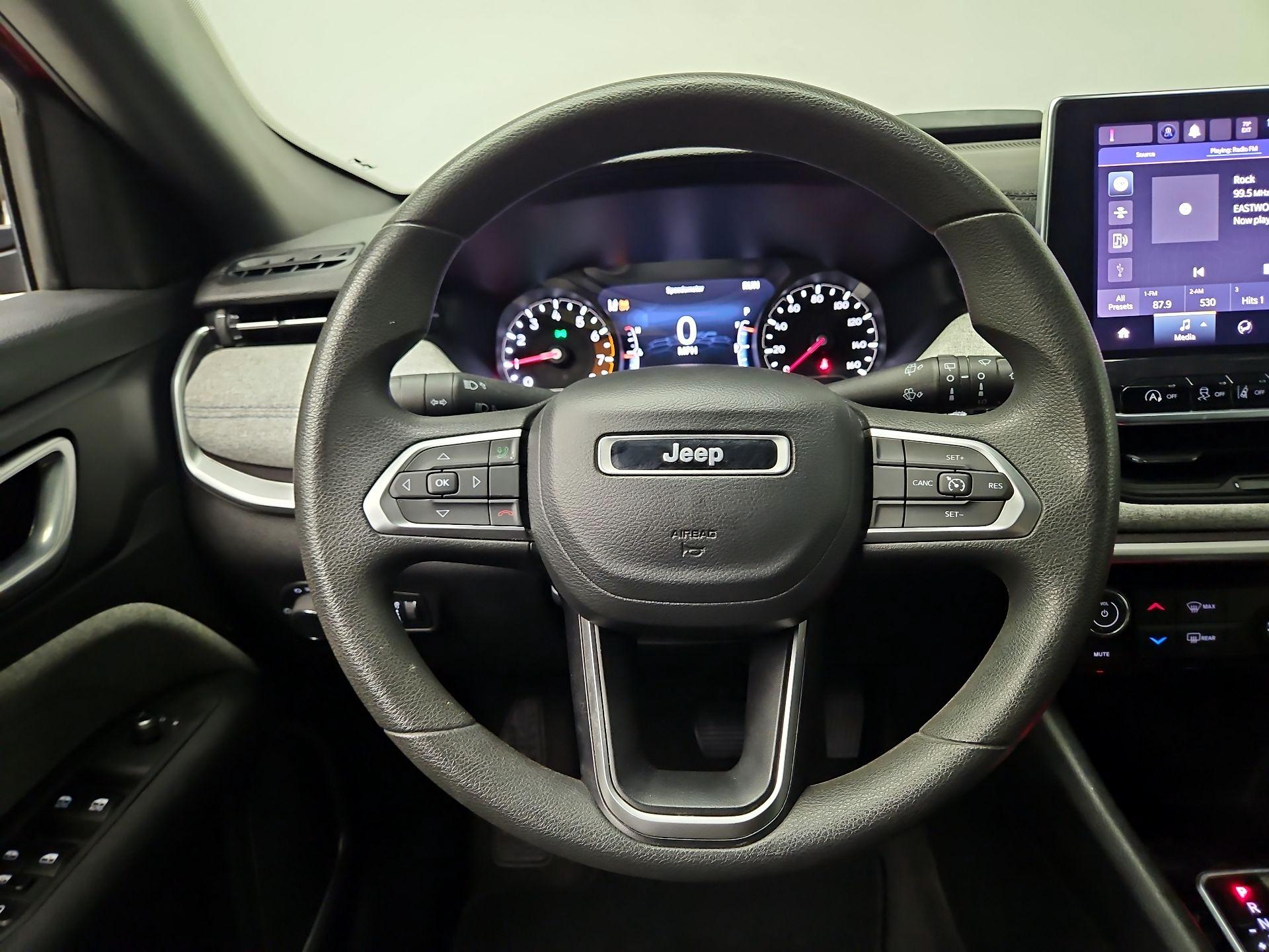 Thumbnail: 2023 Jeep Compass - 10