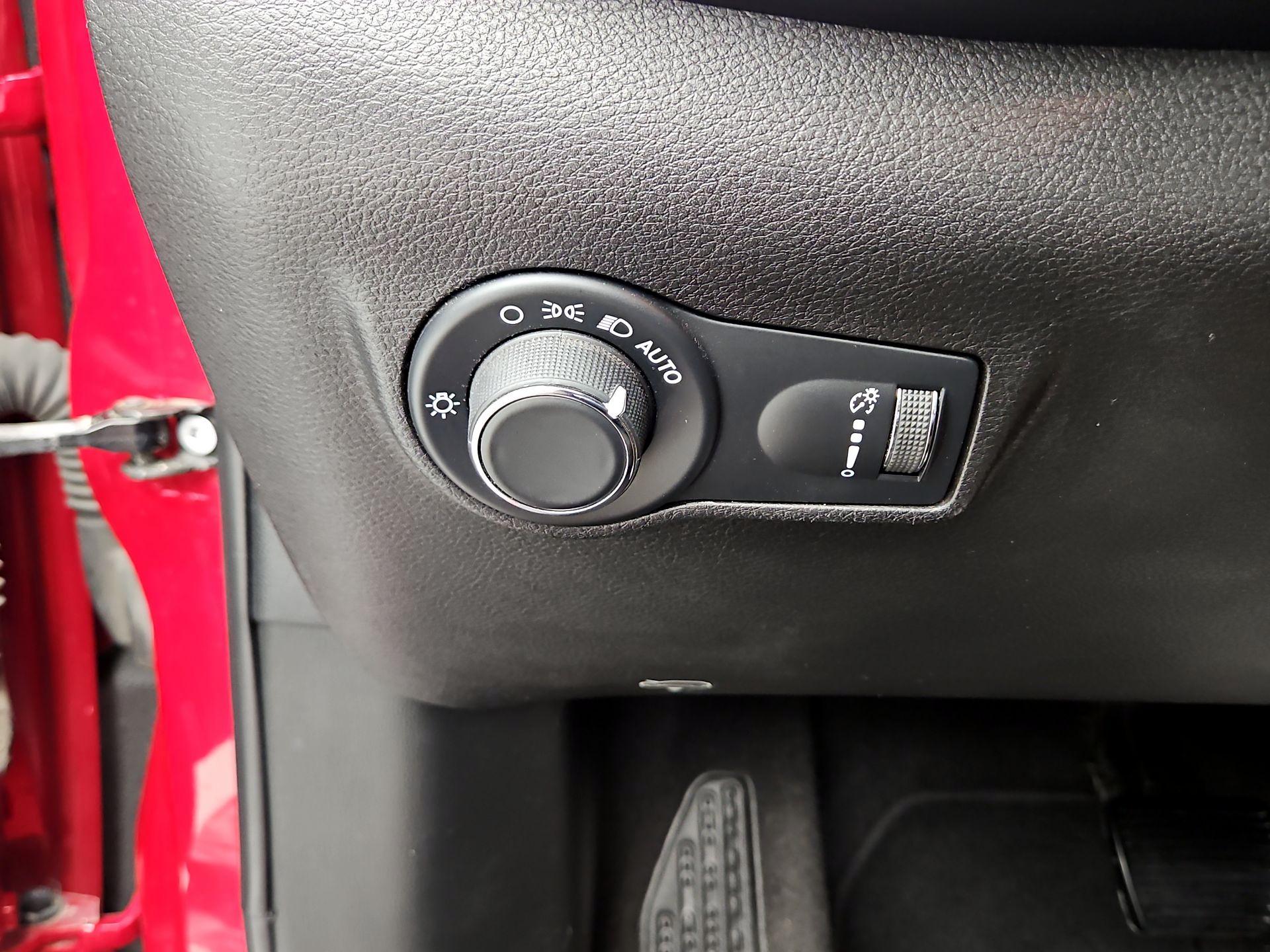 Thumbnail: 2023 Jeep Compass - 13