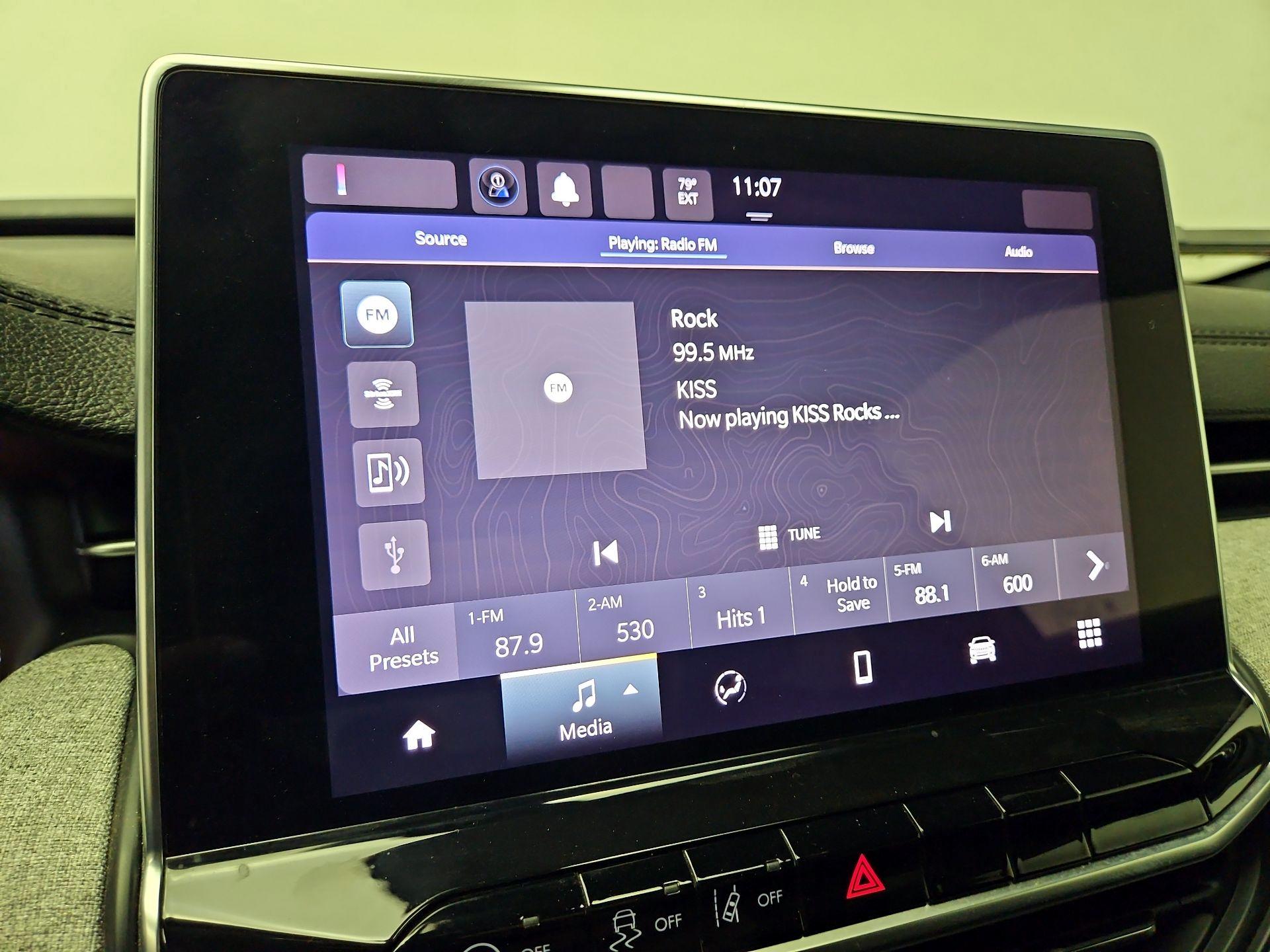 Thumbnail: 2023 Jeep Compass - 15