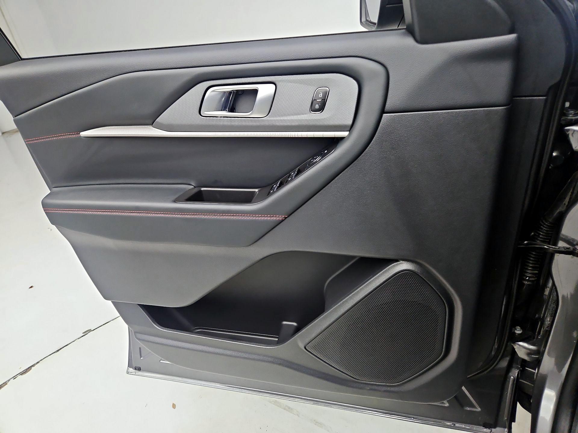 Thumbnail: 2025 Ford Explorer - 12