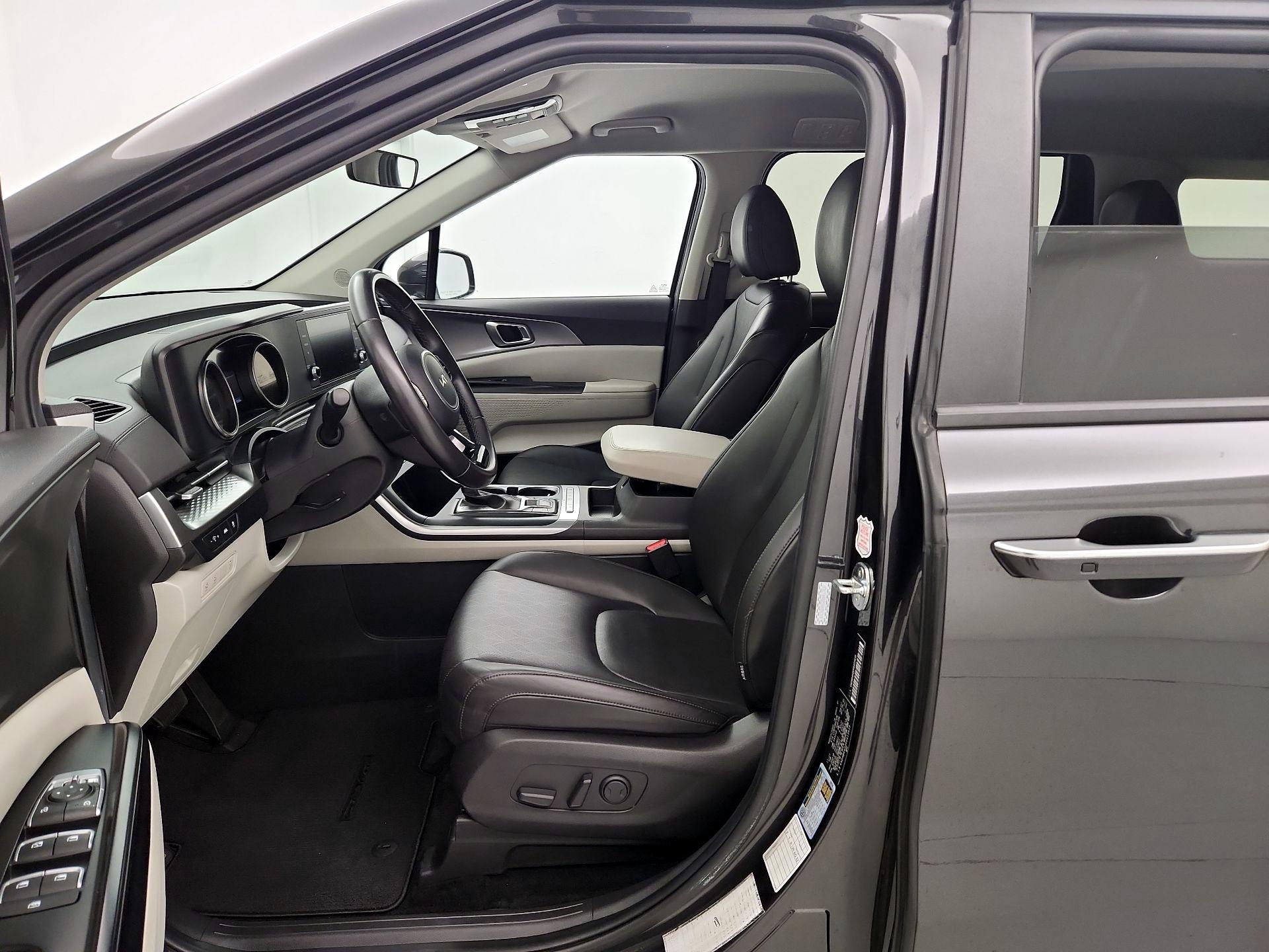 Thumbnail: 2024 Kia Carnival - 11