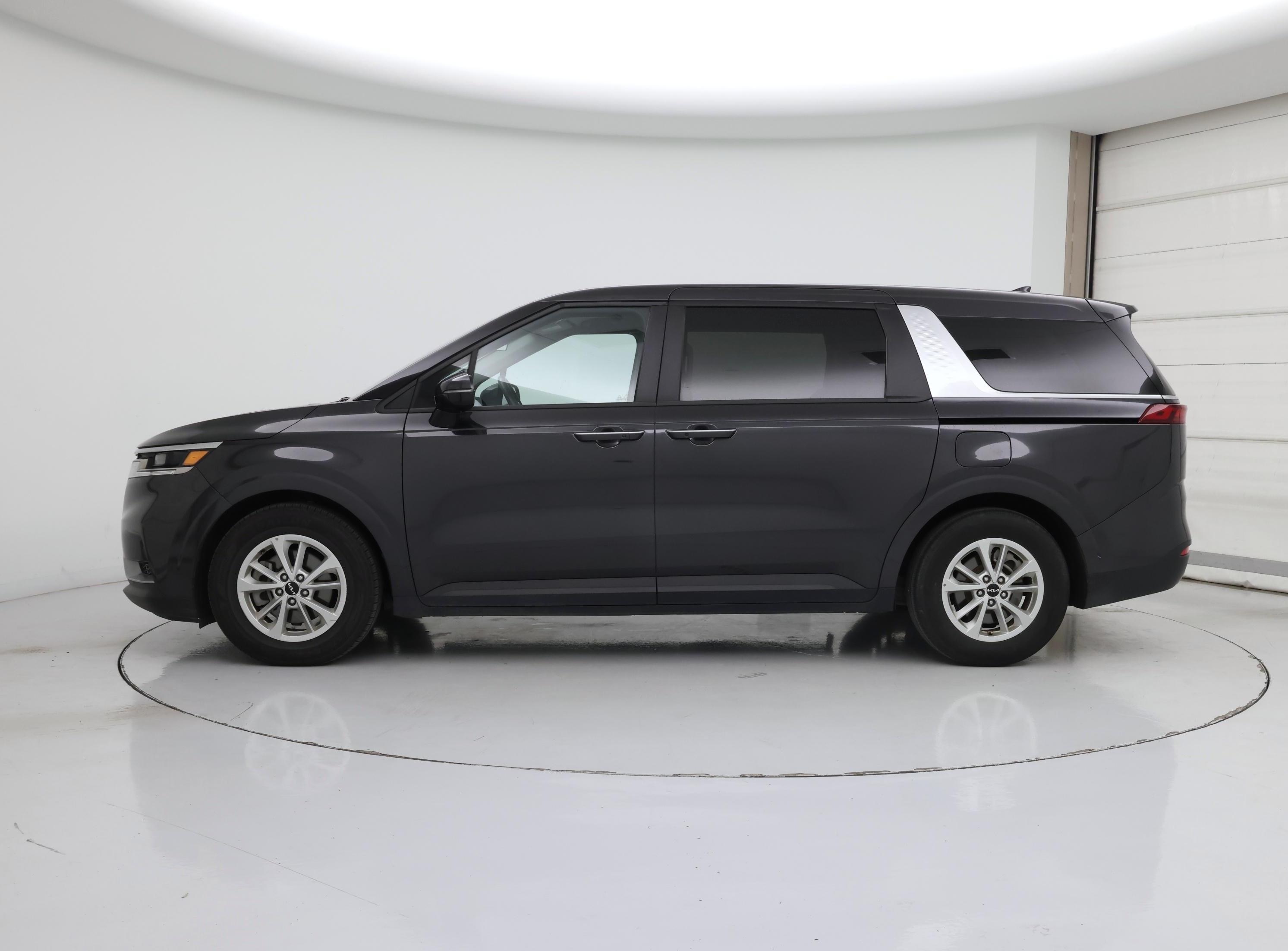 Thumbnail: 2024 Kia Carnival - 3