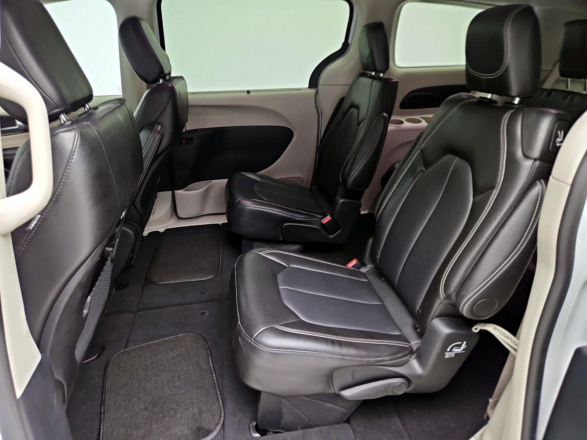 Thumbnail: 2024 Chrysler Pacifica - 19