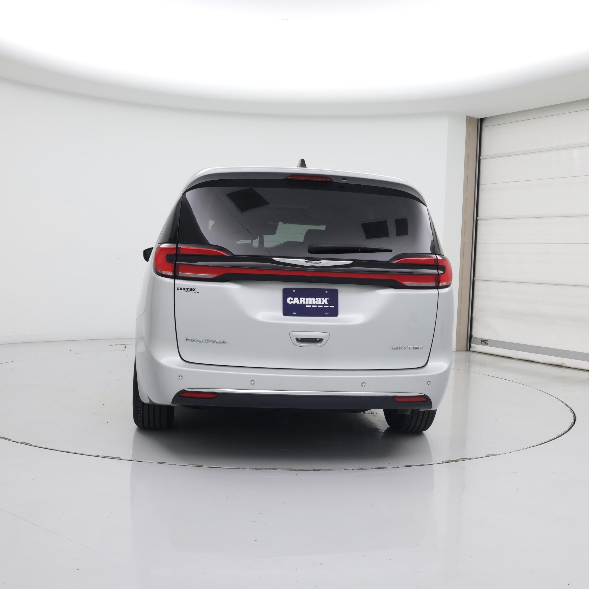 Thumbnail: 2024 Chrysler Pacifica - 6