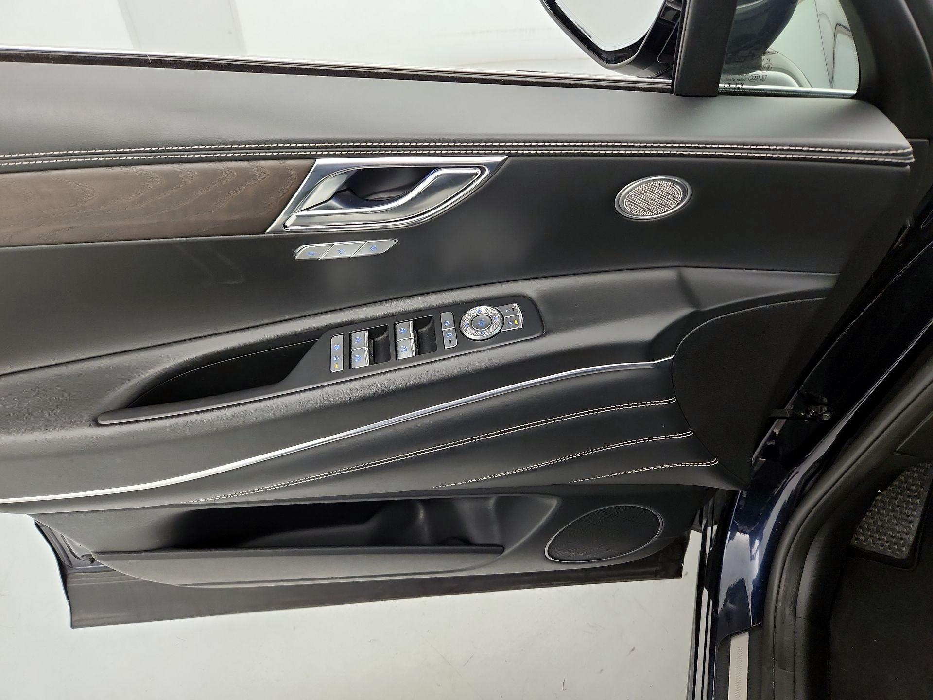 Thumbnail: 2024 Genesis GV80 - 12